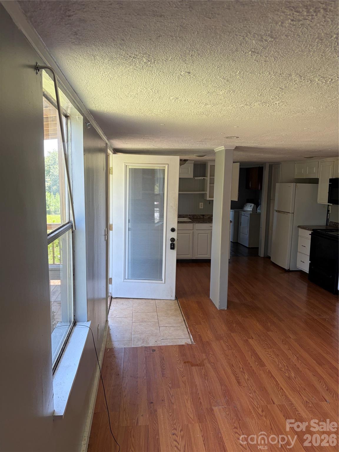 5027 Lineberger Loop Road Property Photo 4