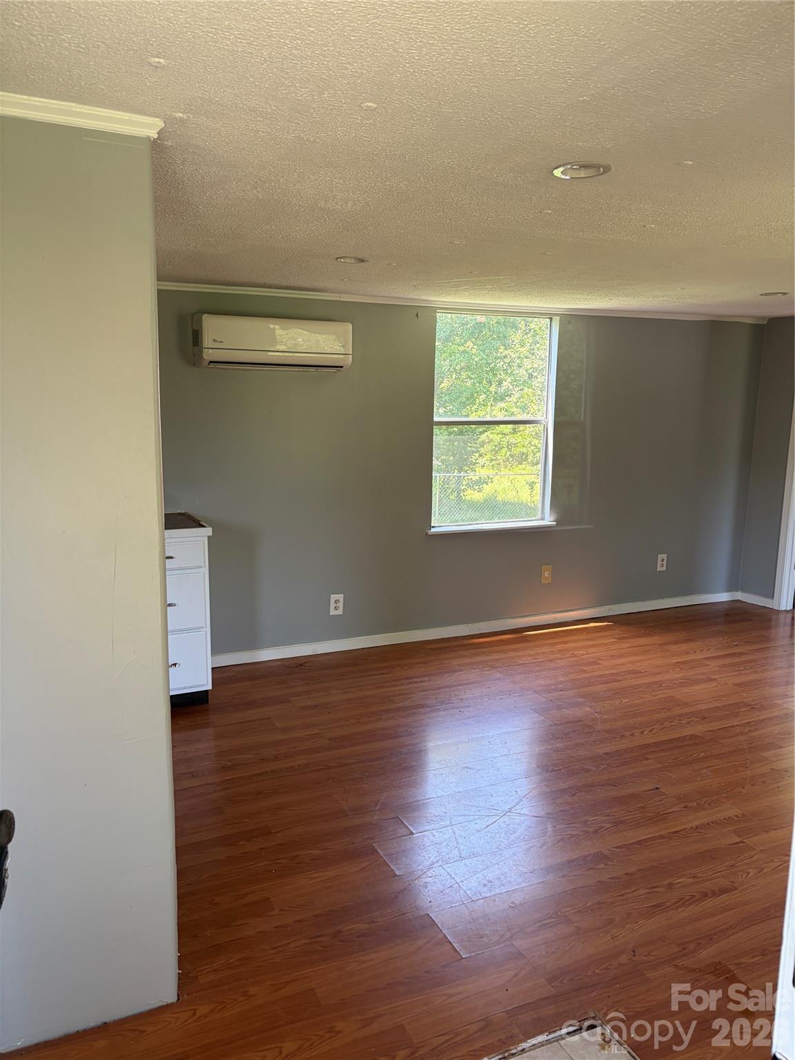5027 Lineberger Loop Road Property Photo 5