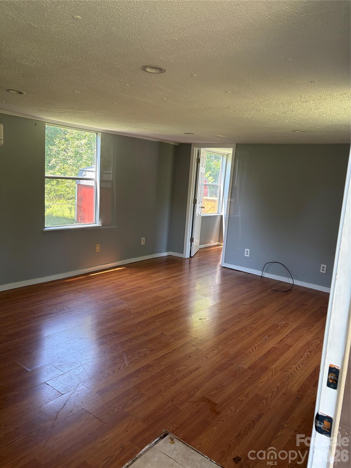 5027 Lineberger Loop Road Property Photo 6