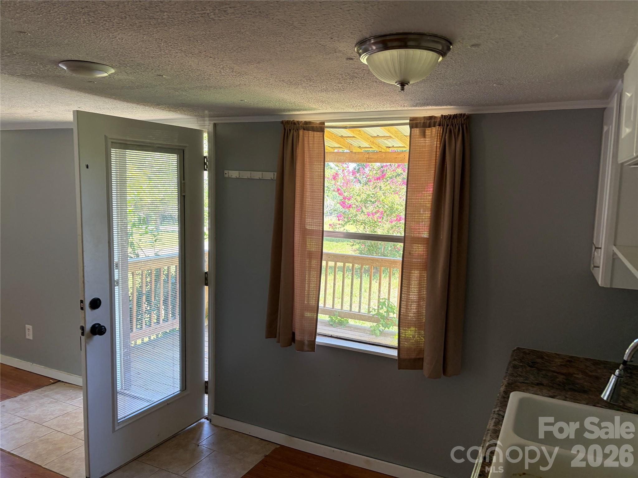 5027 Lineberger Loop Road Property Photo 11