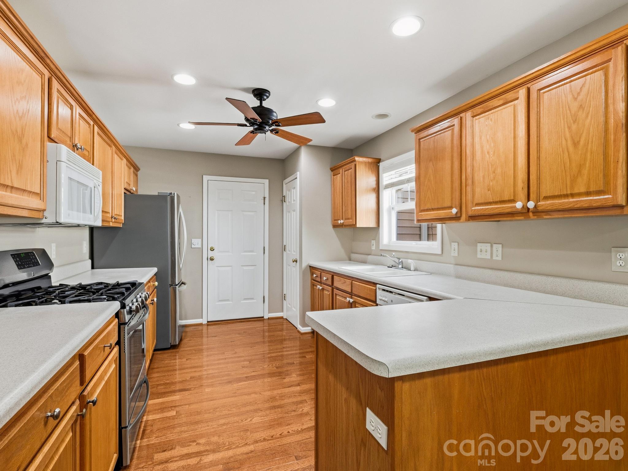 286 Charlestown Drive Property Photo 3
