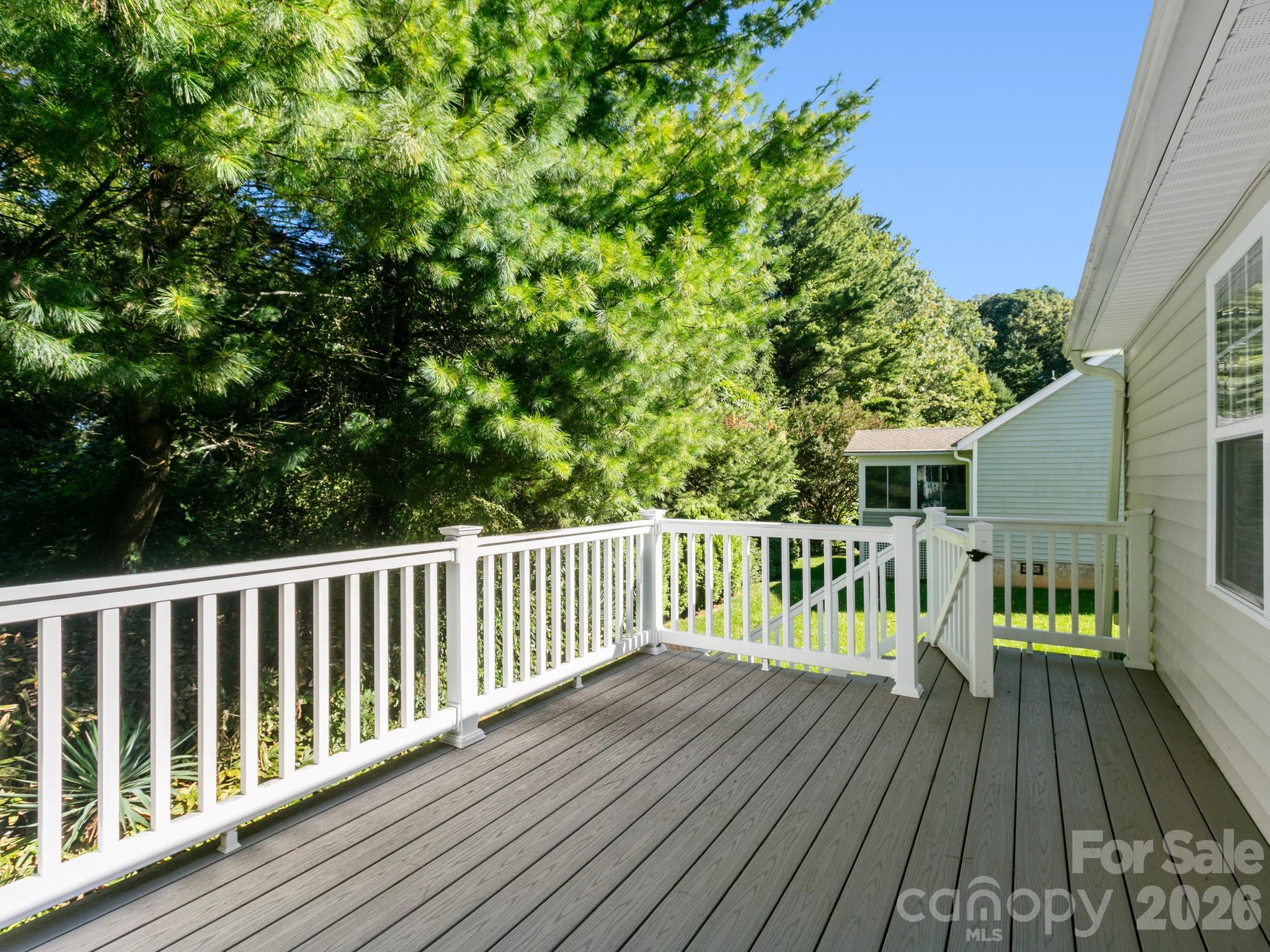286 Charlestown Drive Property Photo 4