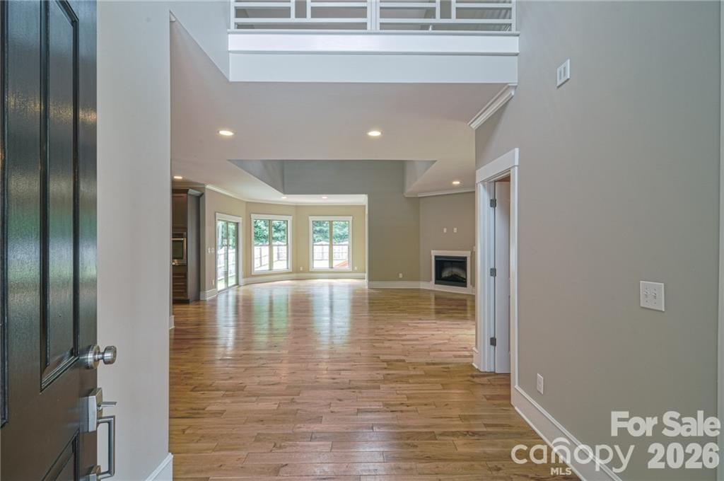 10136 Fairlea Drive Property Photo 3