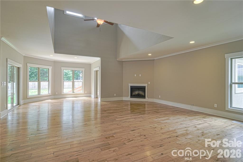 10136 Fairlea Drive Property Photo 7