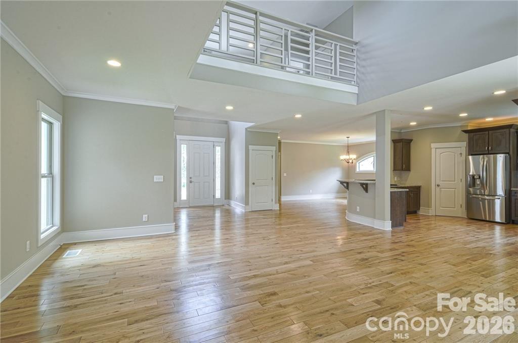 10136 Fairlea Drive Property Photo 8