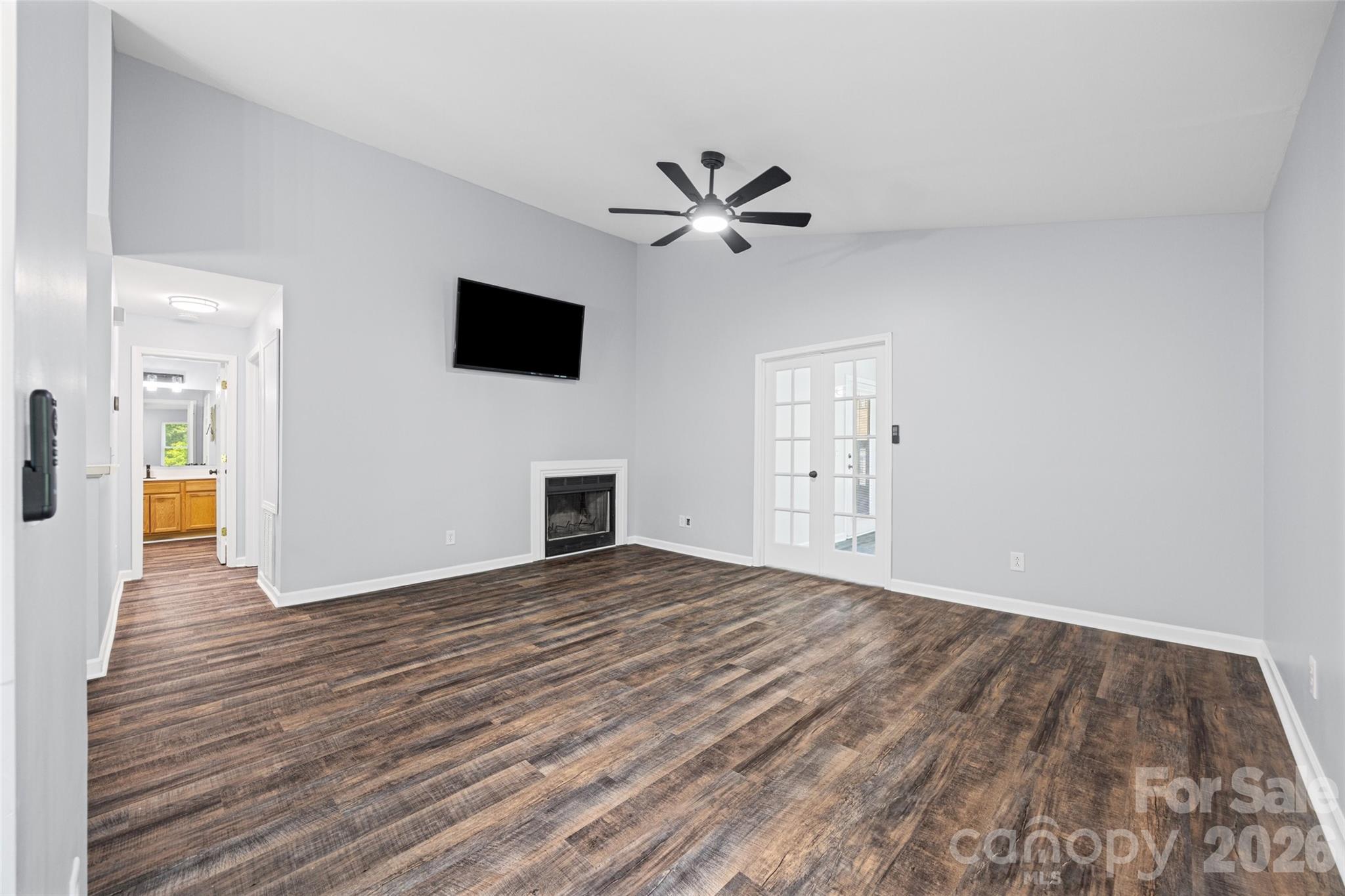 8119 Tremaine Court Unit E Property Photo 15