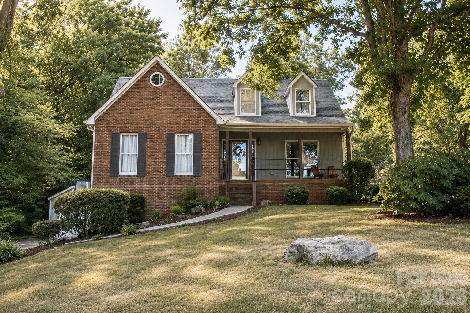 7947 Lakeview Drive Property Photo 1