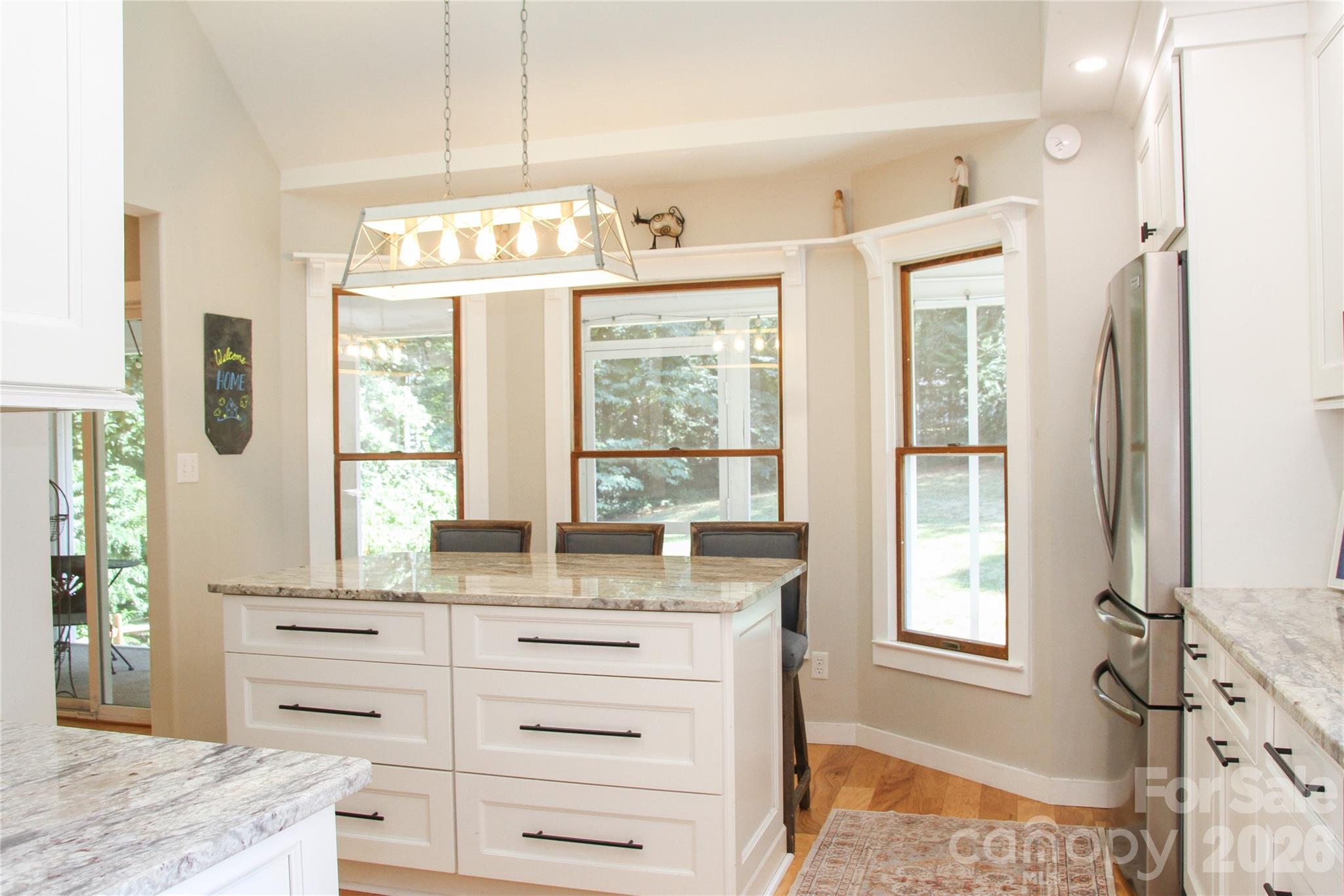 7947 Lakeview Drive Property Photo 8