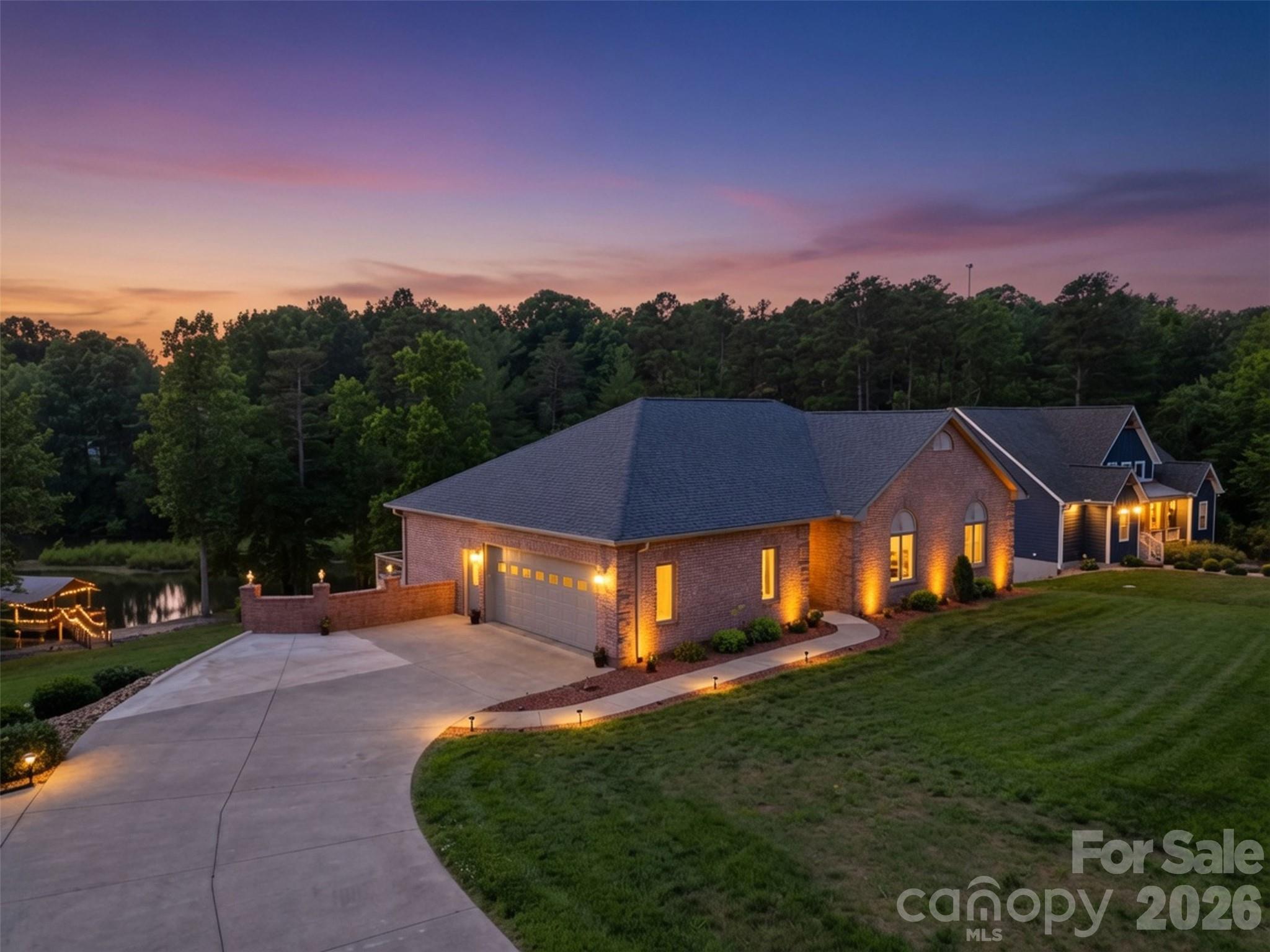 495 Windsor Drive Property Photo 1