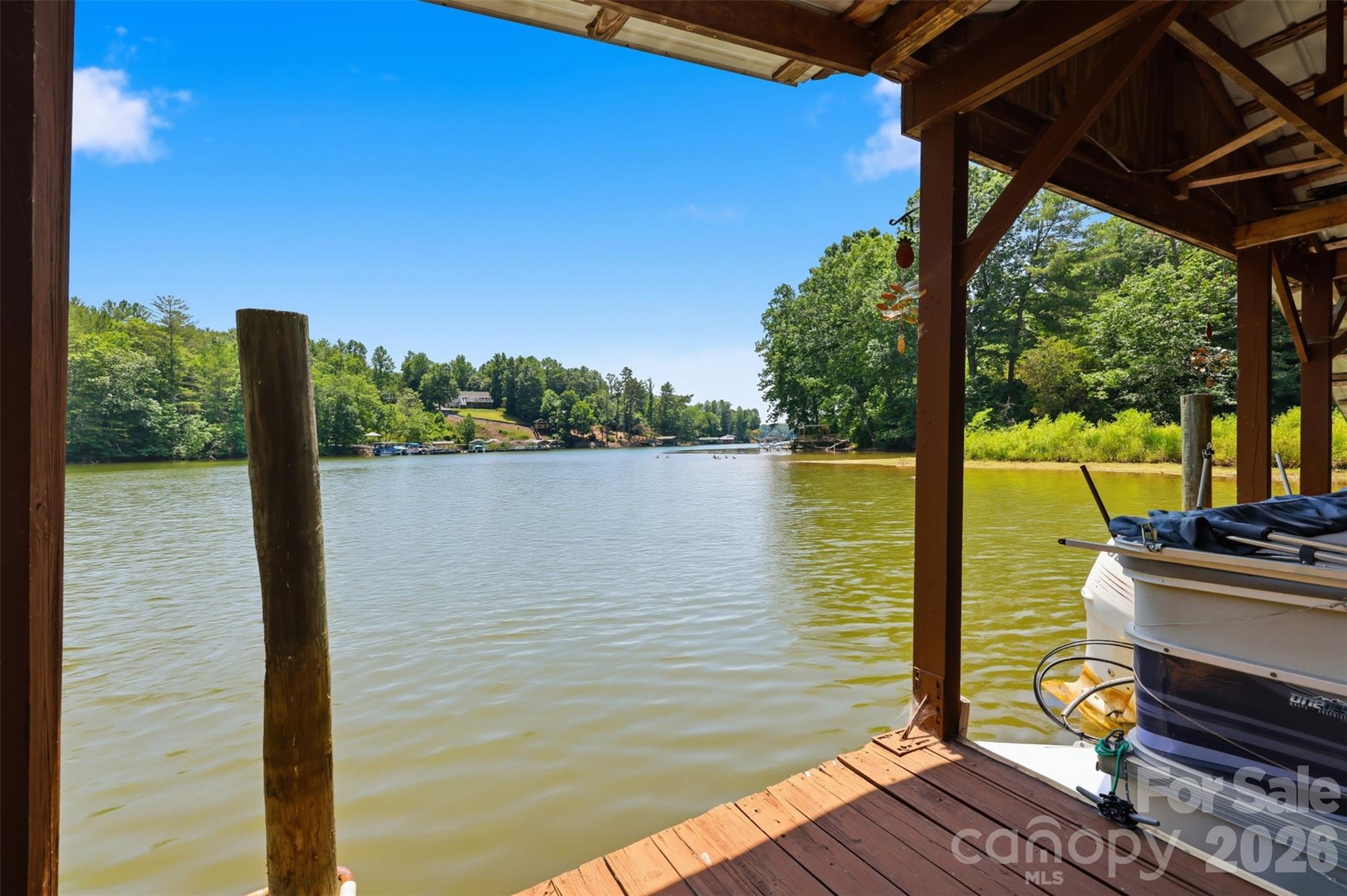 495 Windsor Drive Property Photo 10