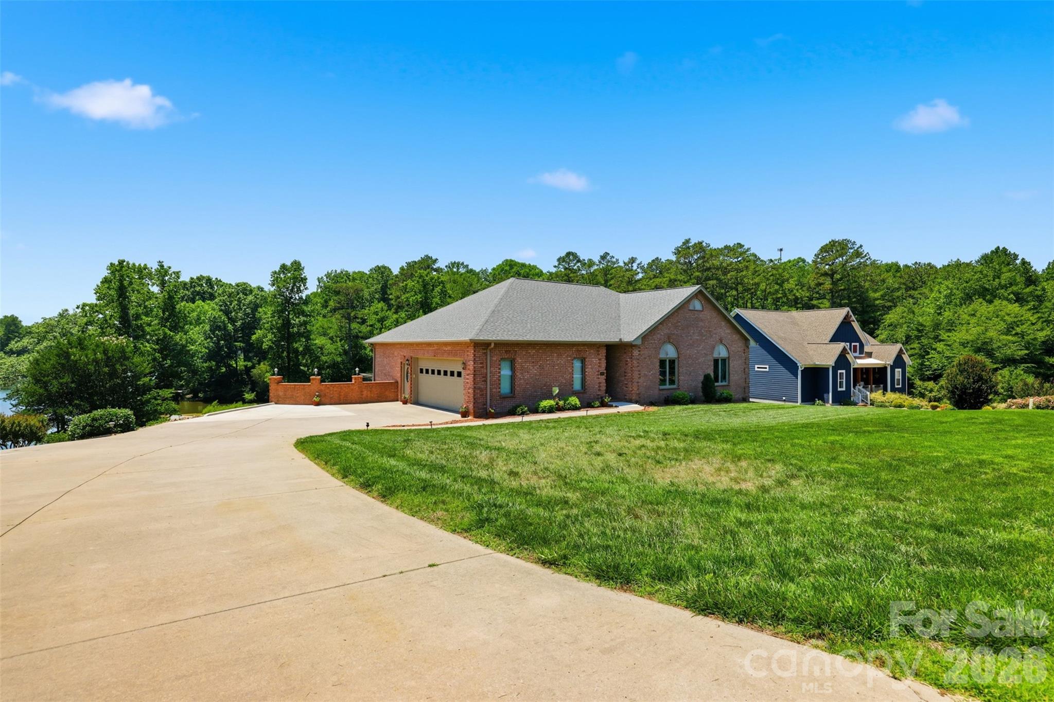 495 Windsor Drive Property Photo 14