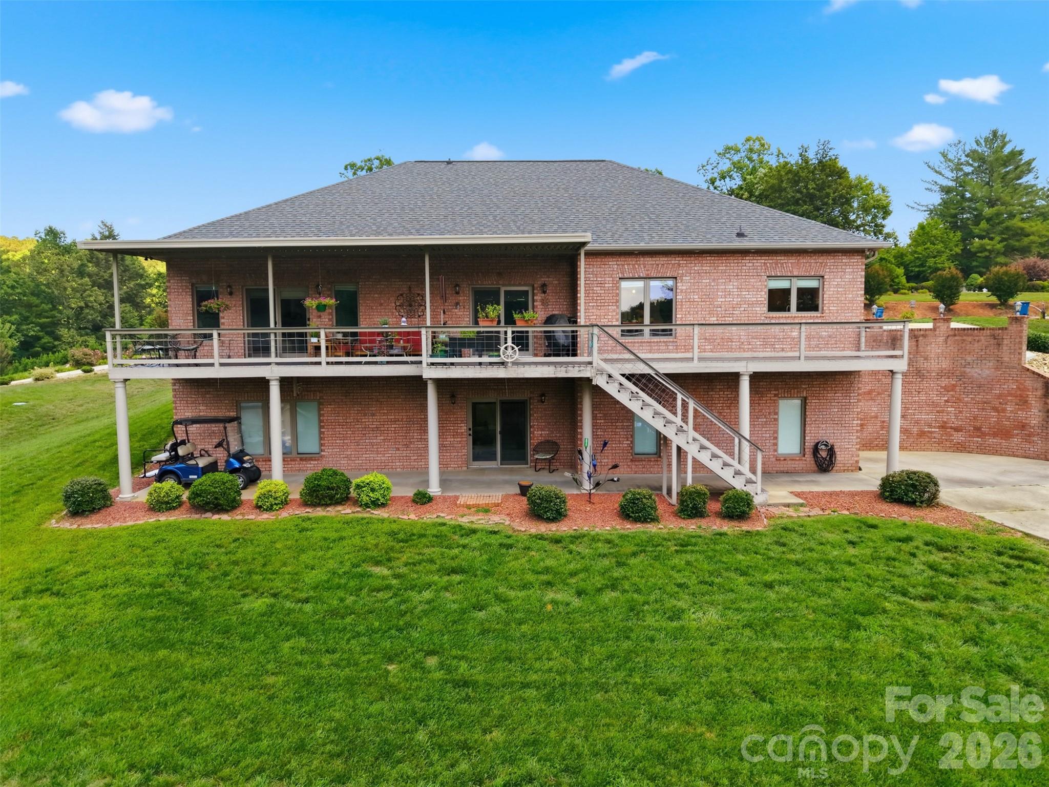 495 Windsor Drive Property Photo 17