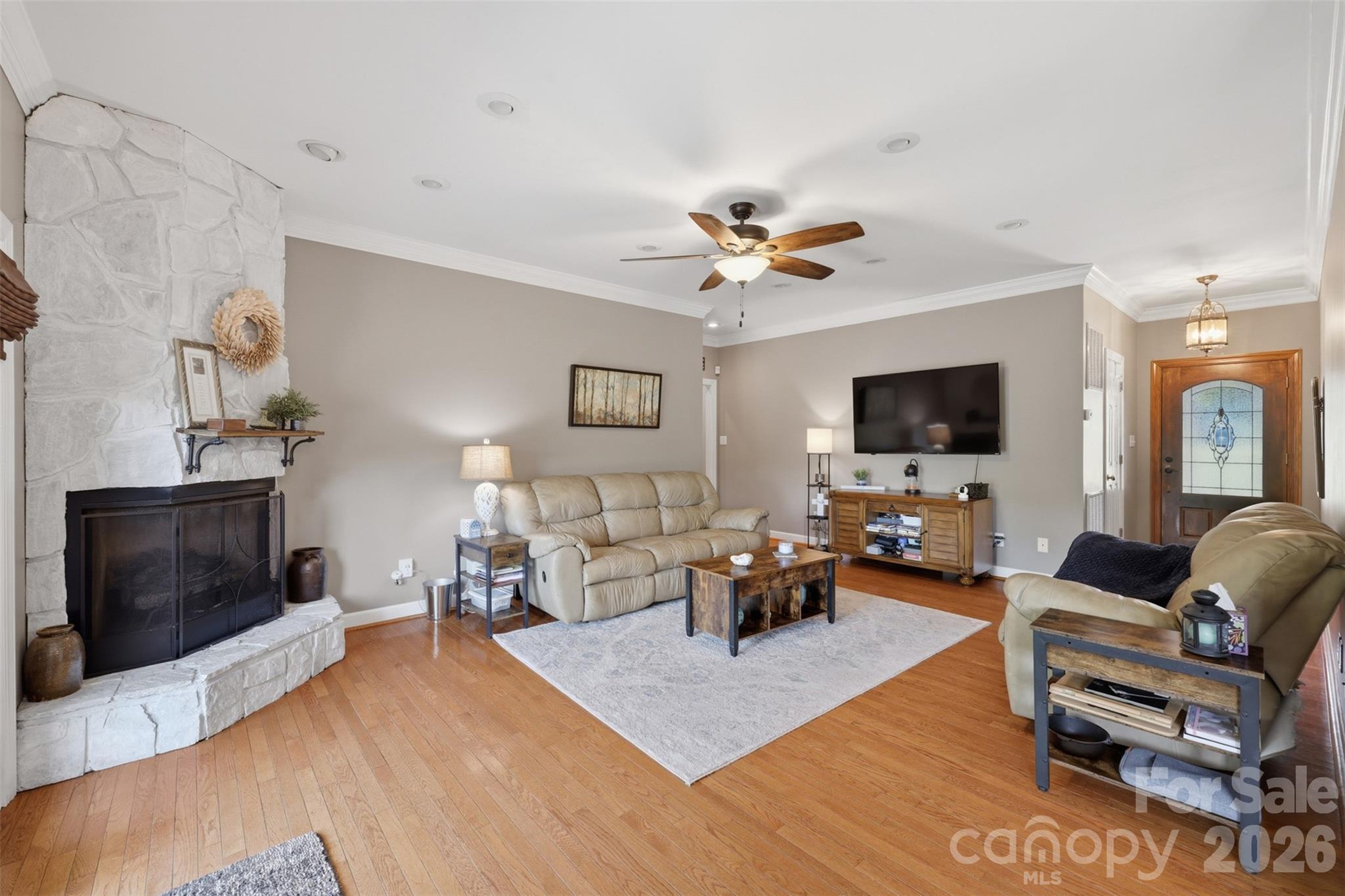 495 Windsor Drive Property Photo 24