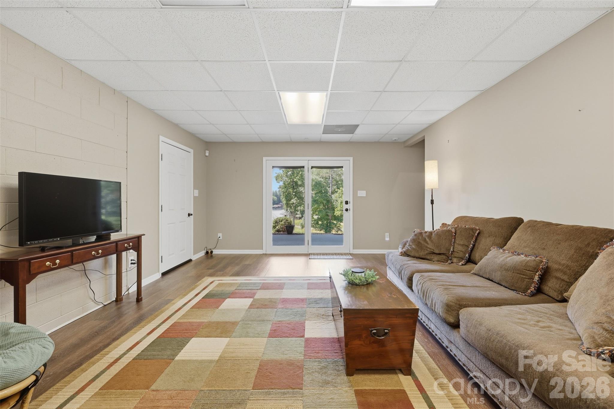 495 Windsor Drive Property Photo 40