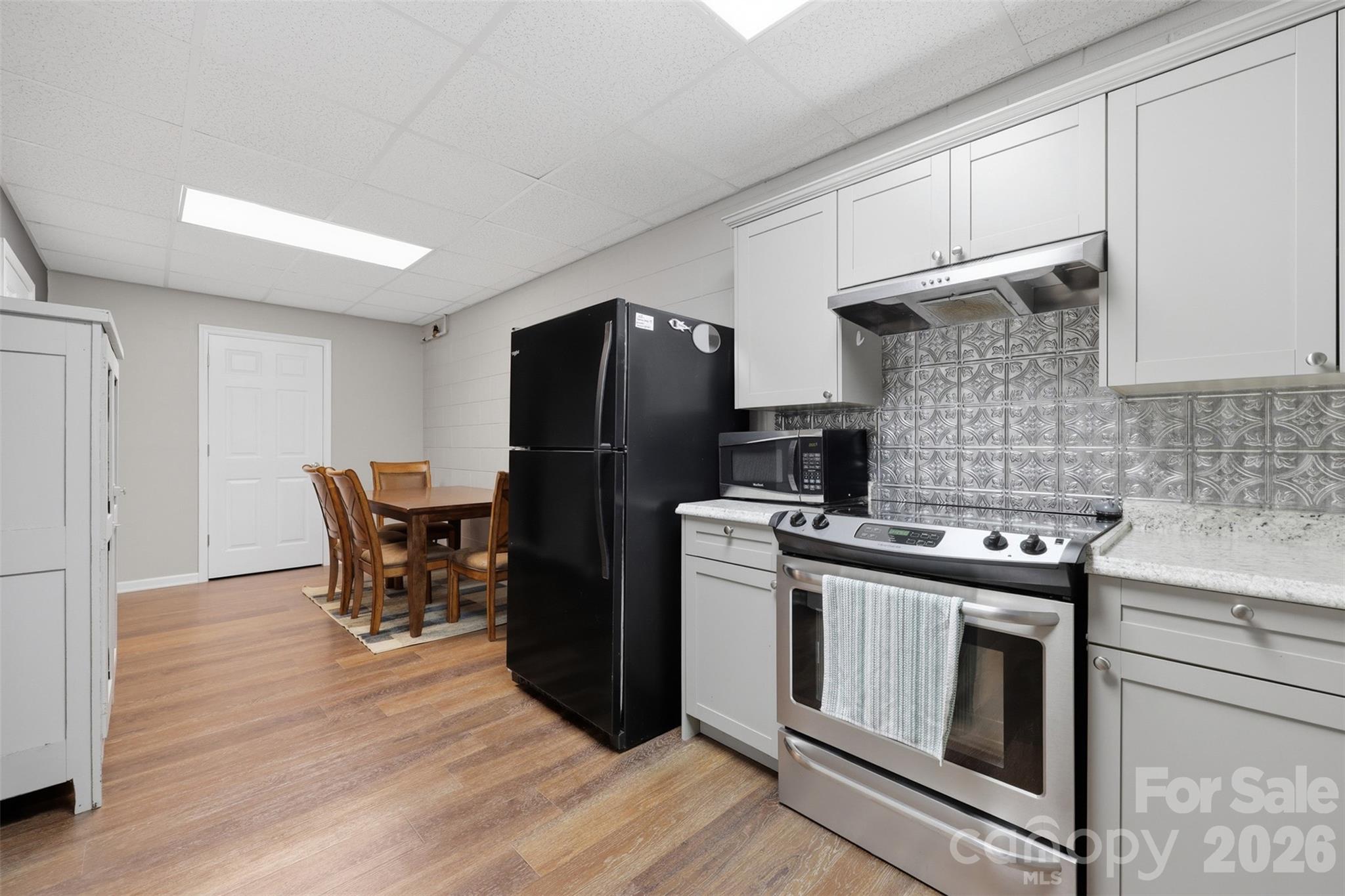 495 Windsor Drive Property Photo 42