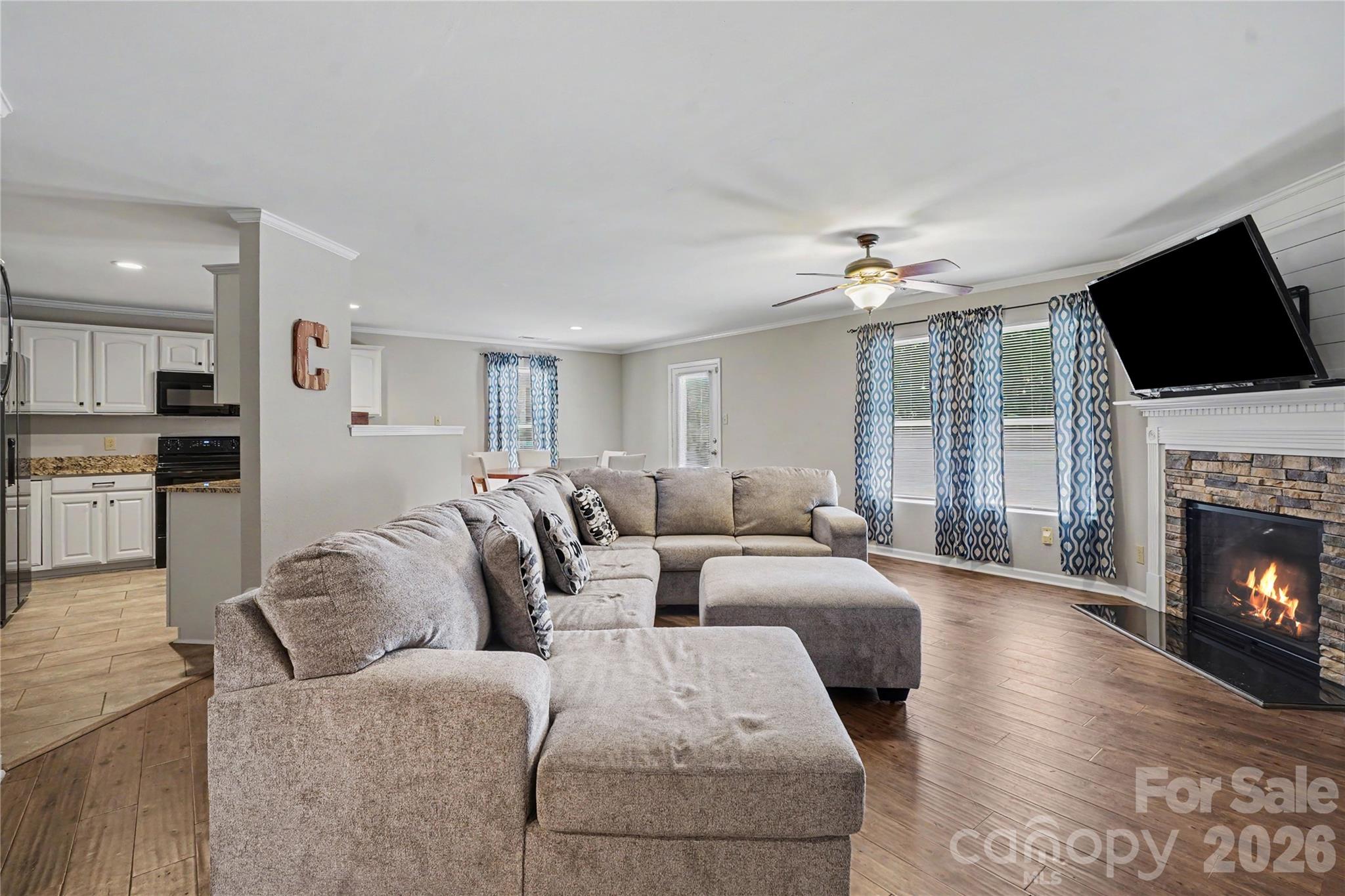 1729 Red Bird Circle Property Photo 3
