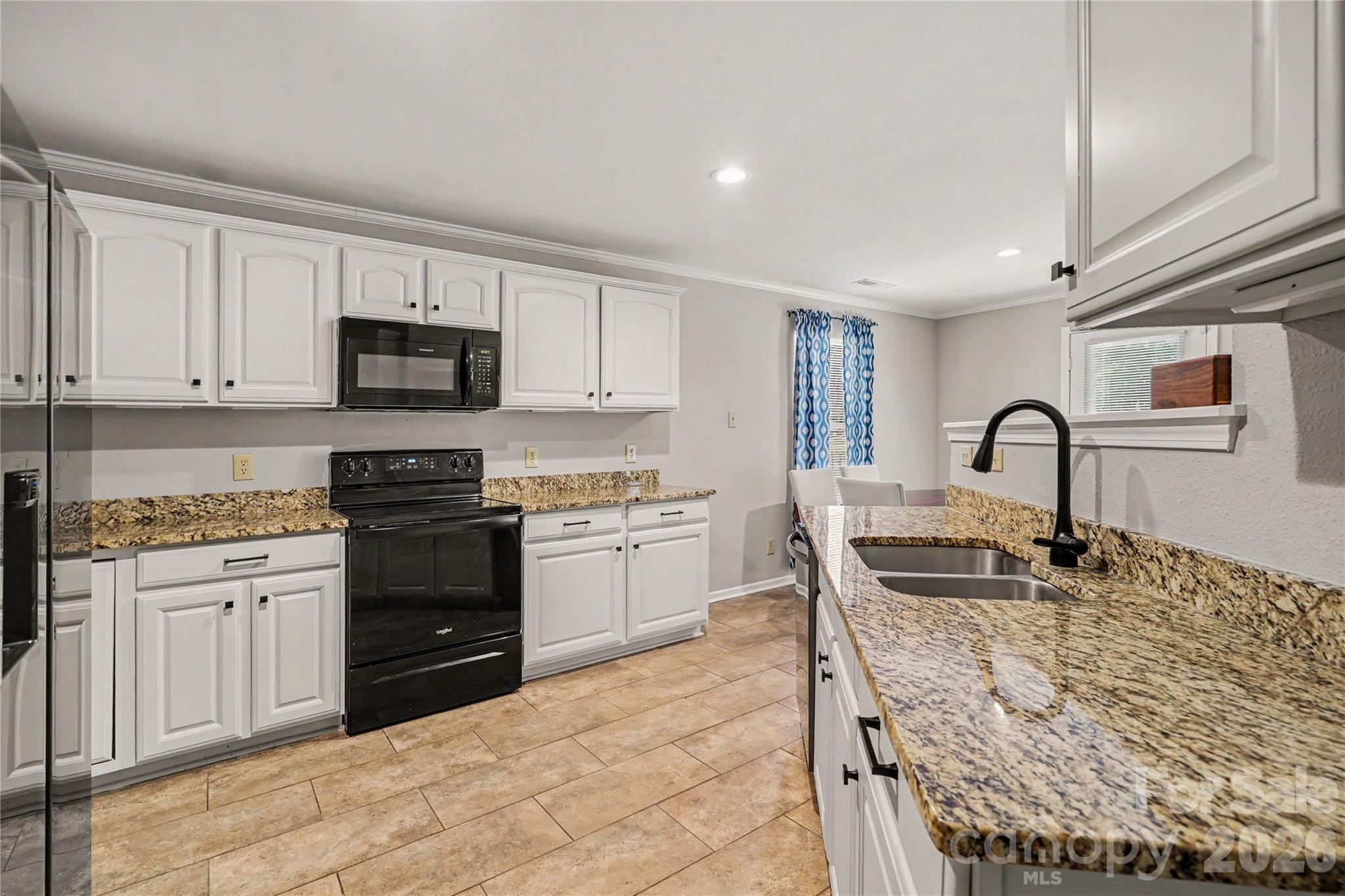 1729 Red Bird Circle Property Photo 6