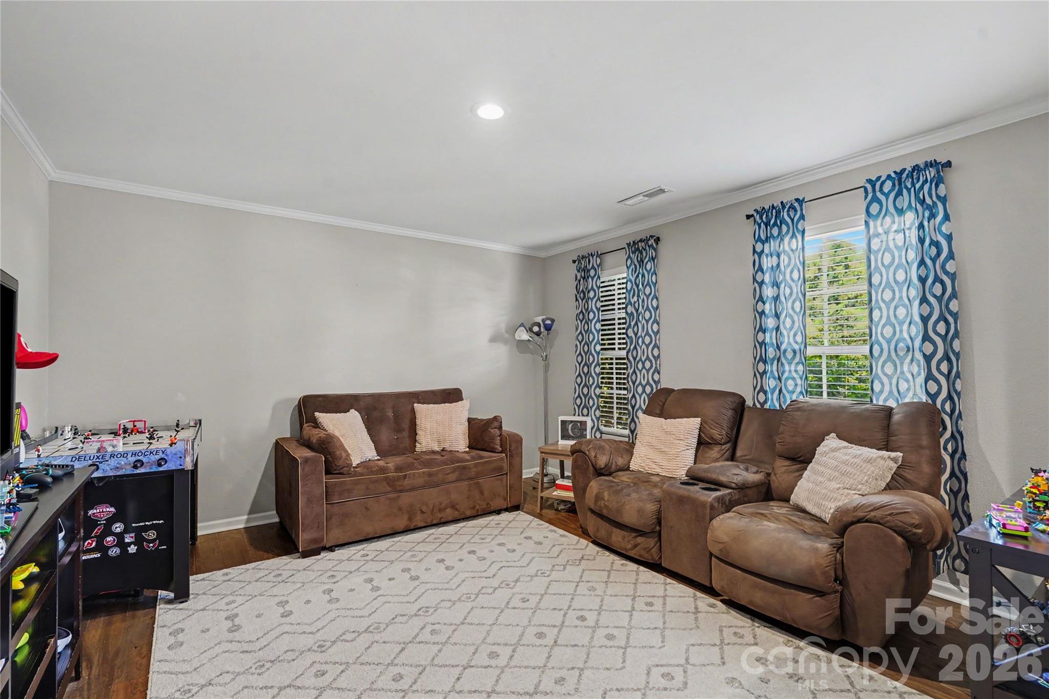 1729 Red Bird Circle Property Photo 8