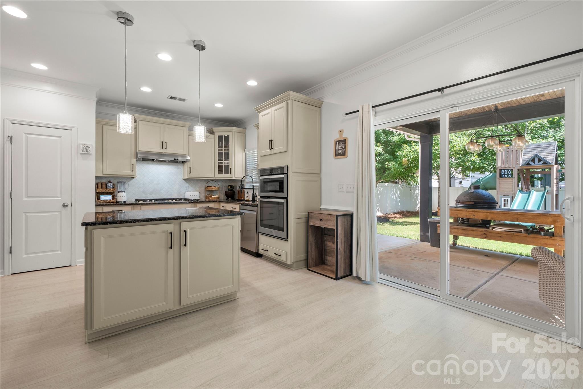 724 Balboa Court Property Photo 16