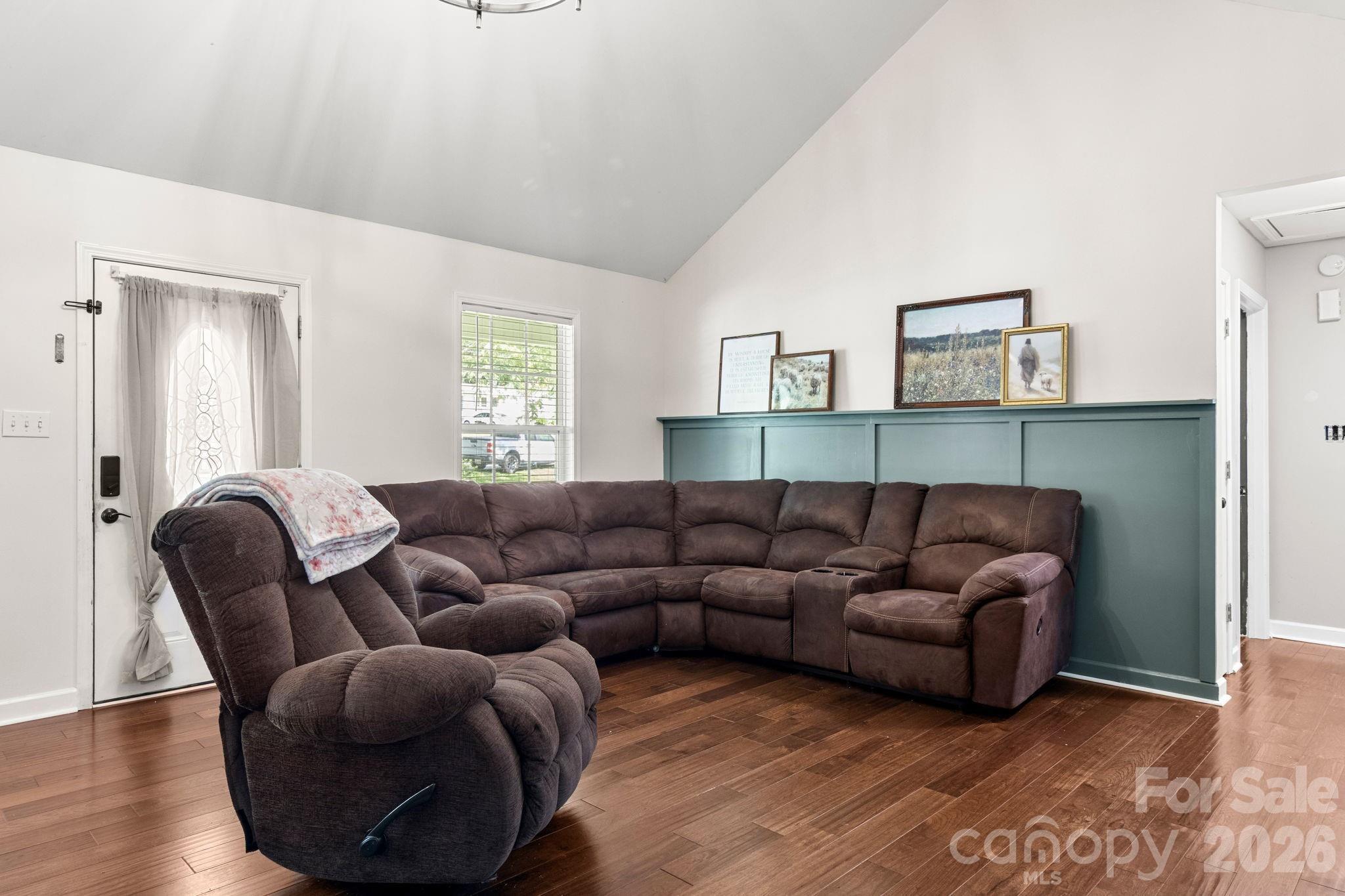 510 Roberts Avenue Property Photo 5