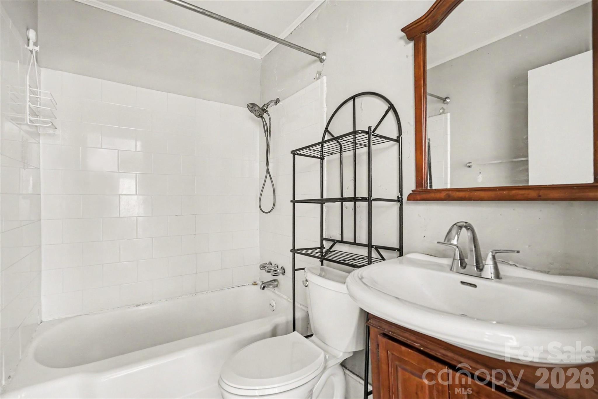2518 E 7th Street Property Photo 24
