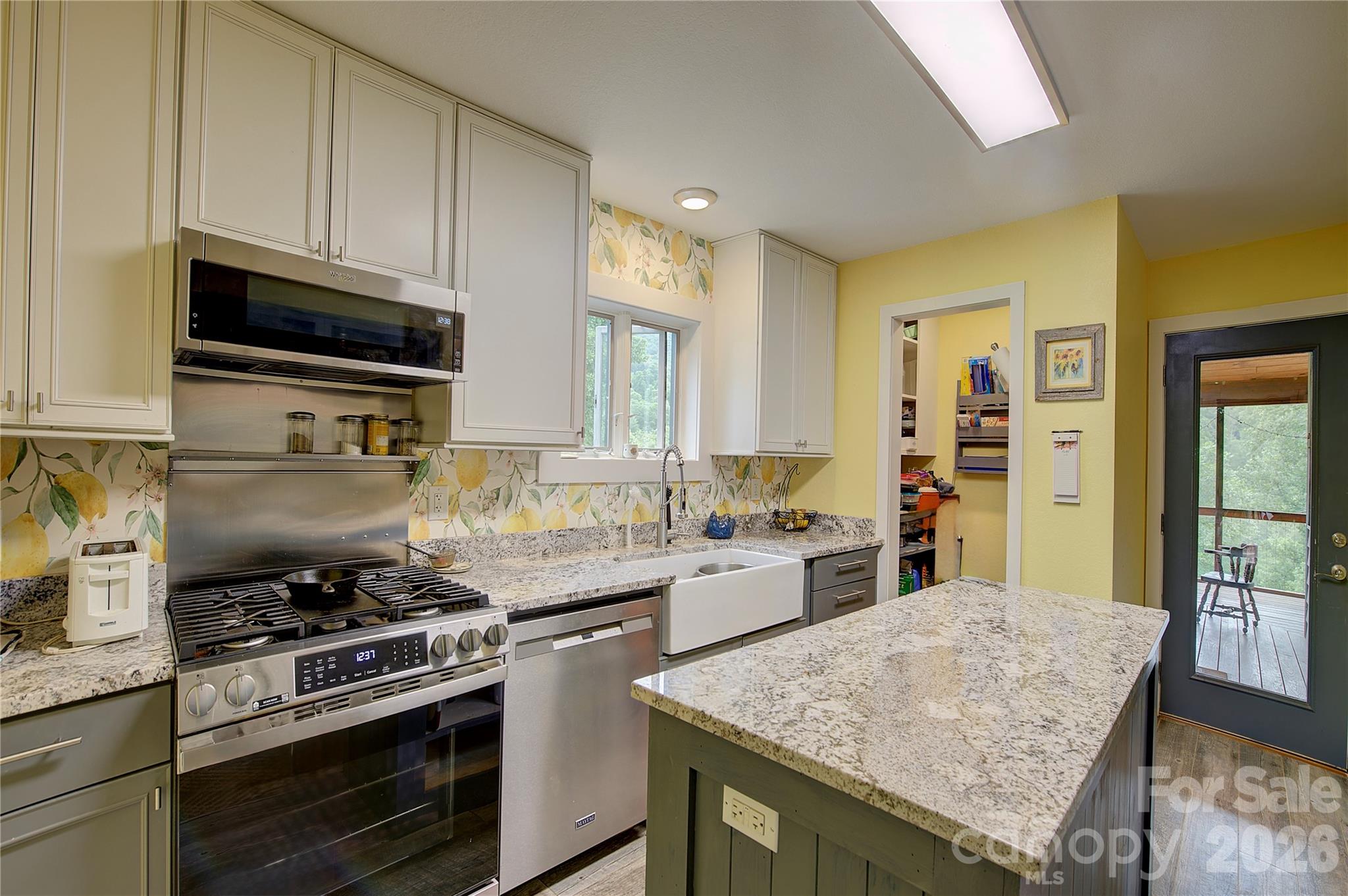 2825 Harrell Hill Road Property Photo 4