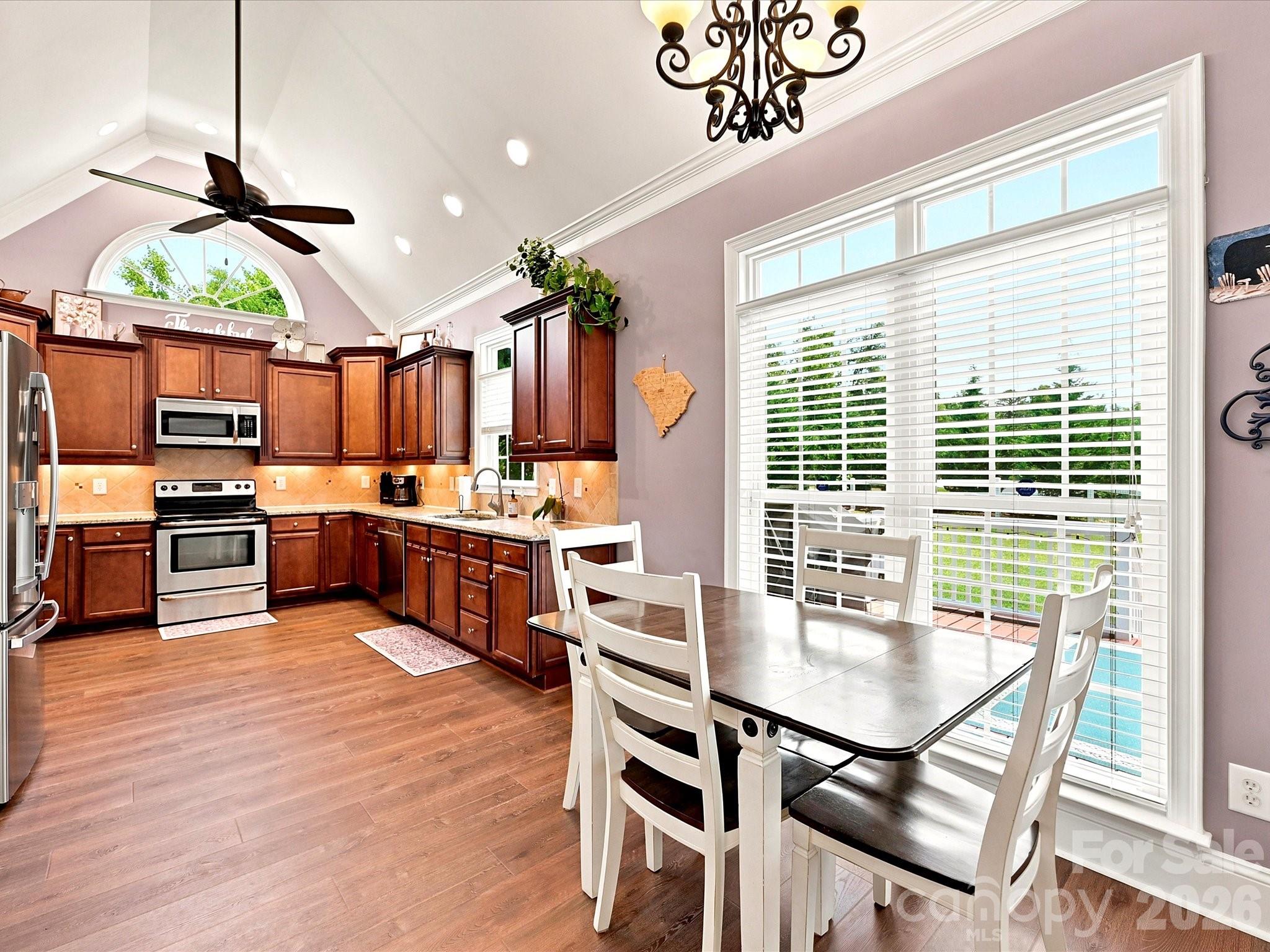305 Spurs Court Property Photo 10
