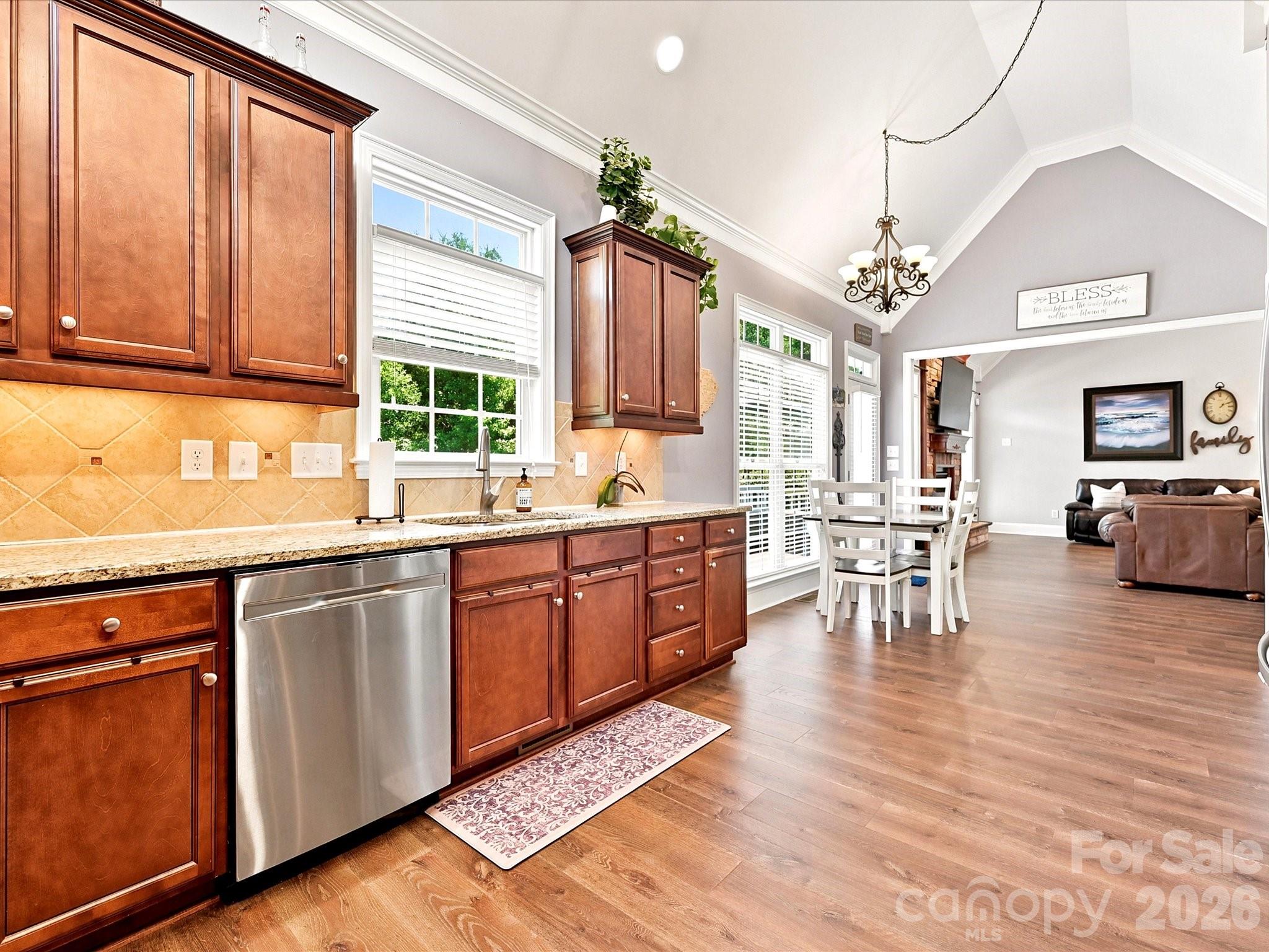 305 Spurs Court Property Photo 12