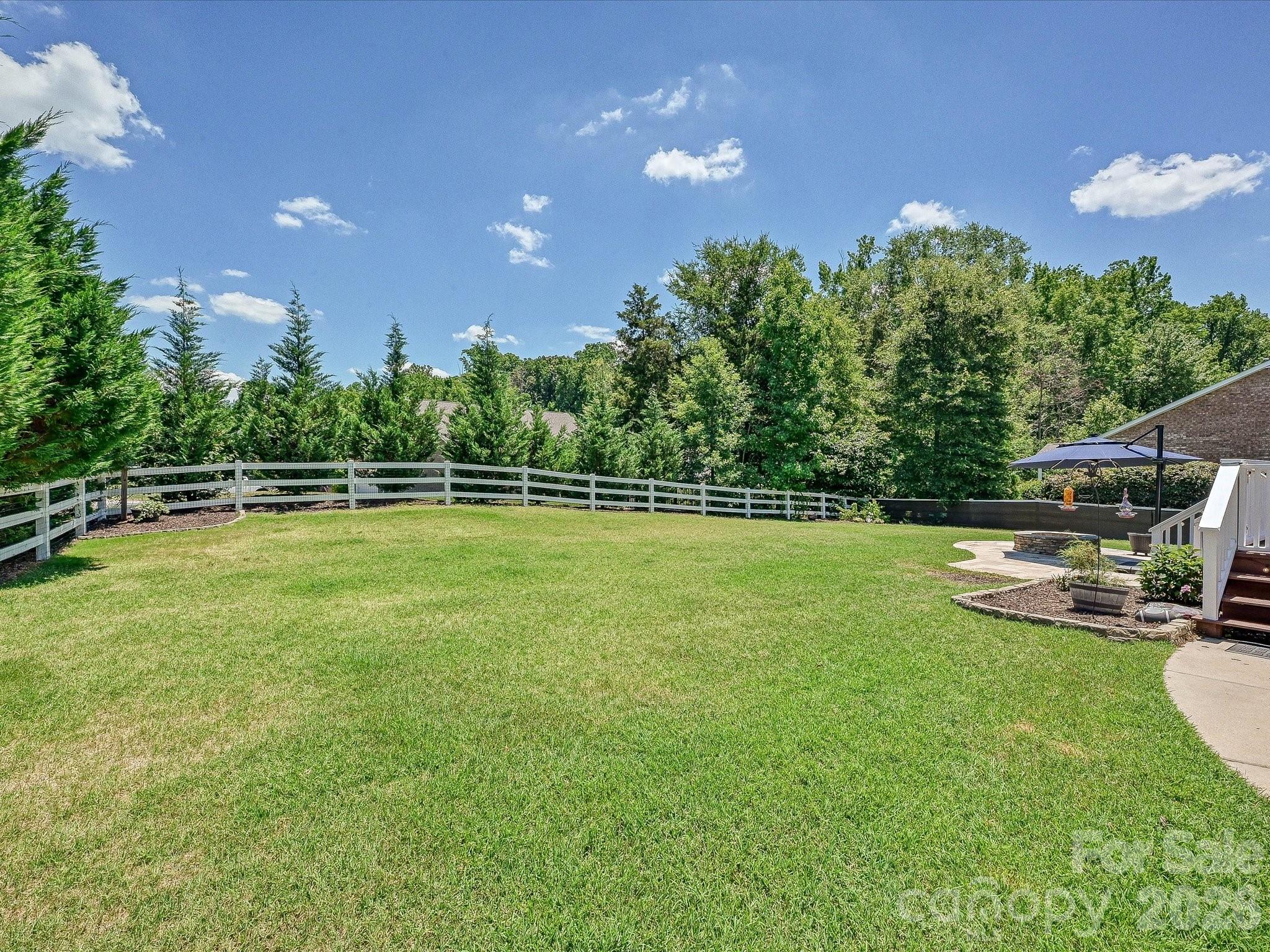 305 Spurs Court Property Photo 21