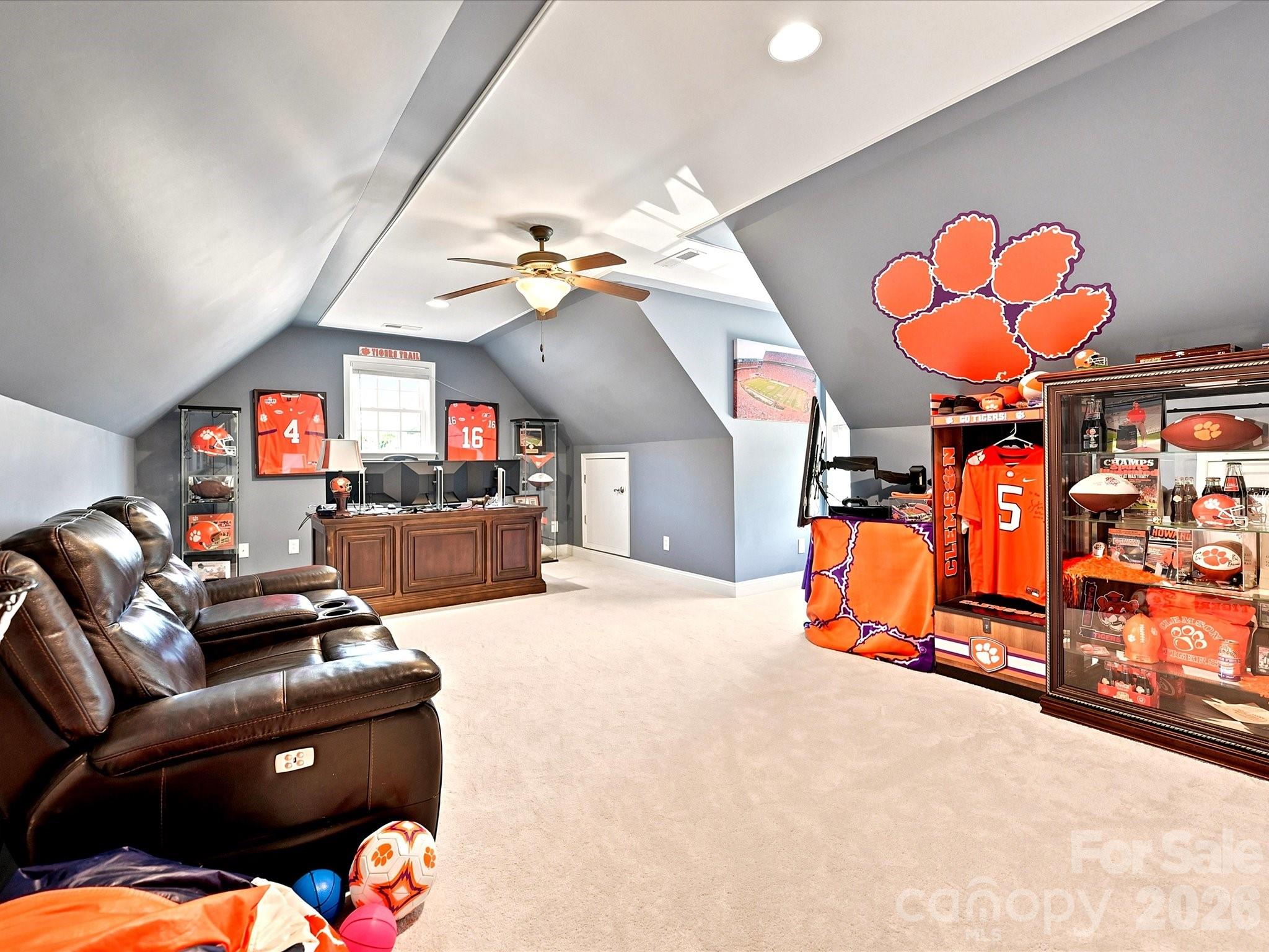 305 Spurs Court Property Photo 28