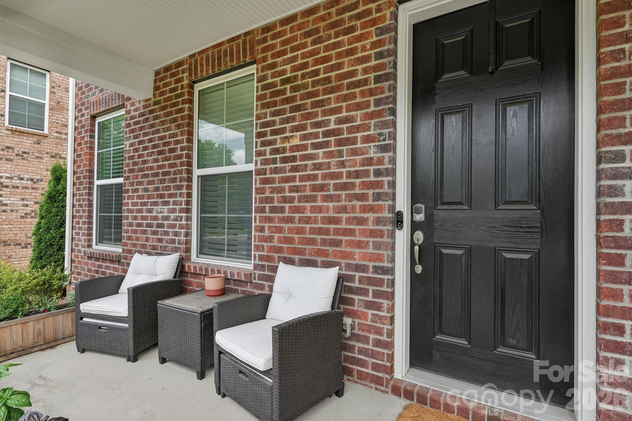 10122 Hemingway Place Property Photo 4