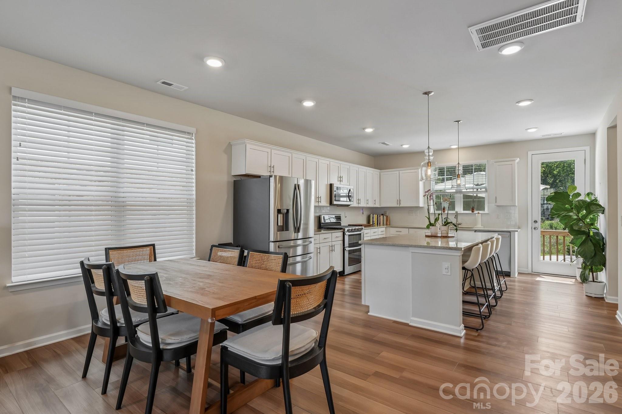 10122 Hemingway Place Property Photo 10