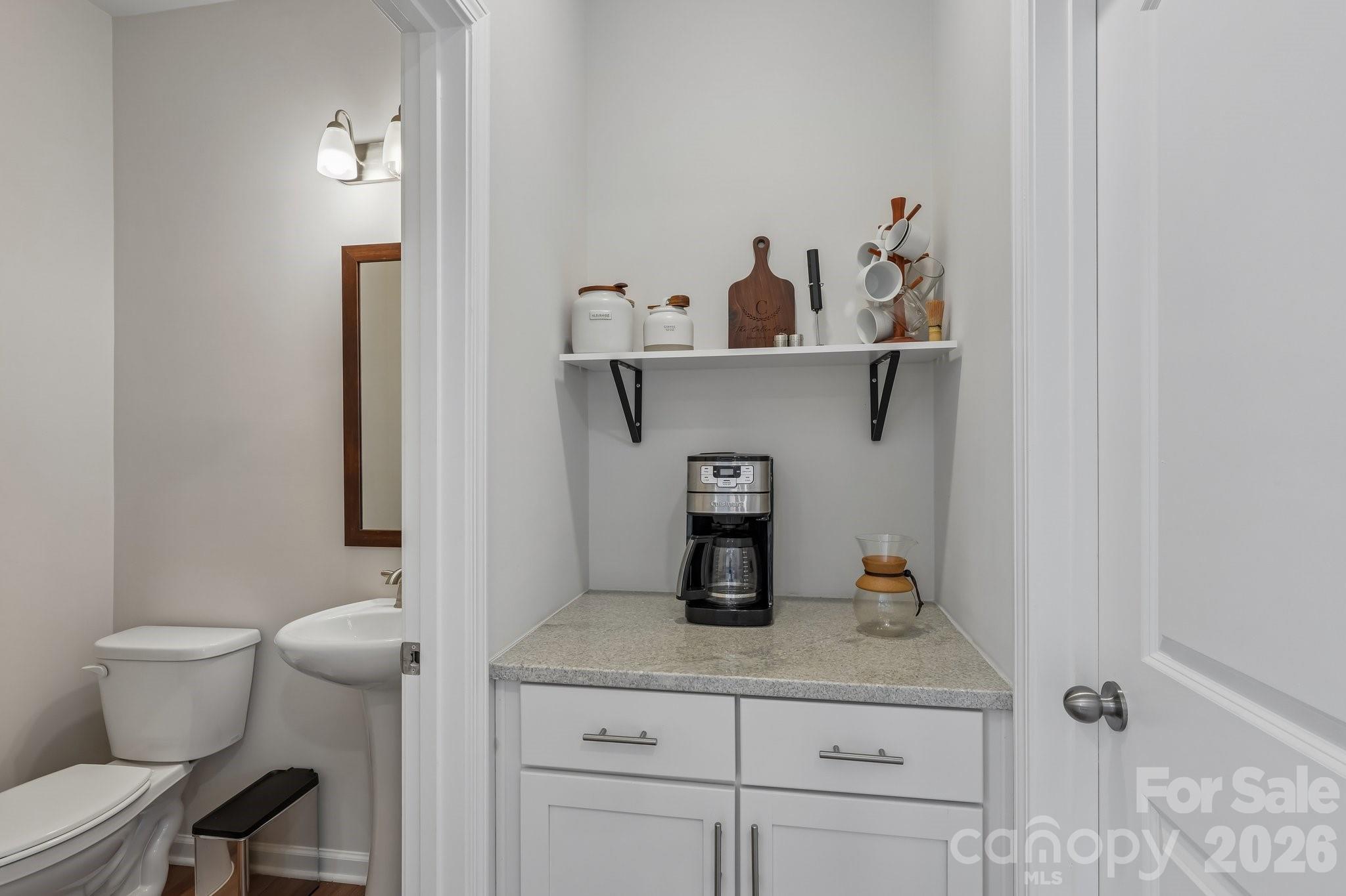 10122 Hemingway Place Property Photo 15