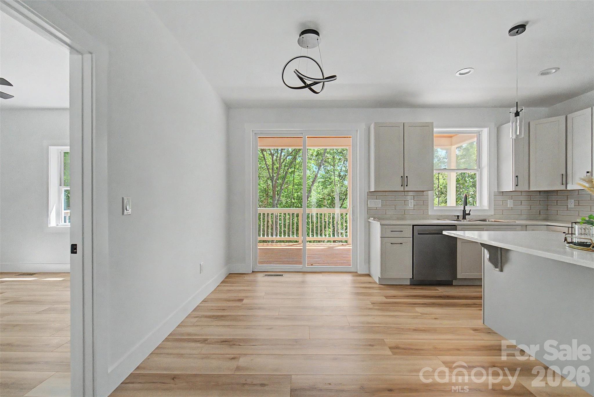 88 Foxwood Drive Property Photo 8