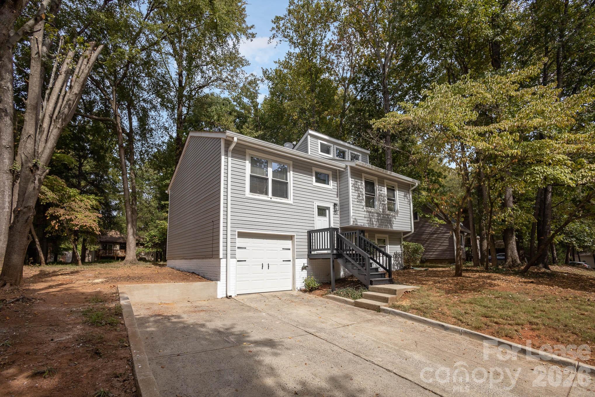 9501 Fairway Ridge Road Property Photo 2