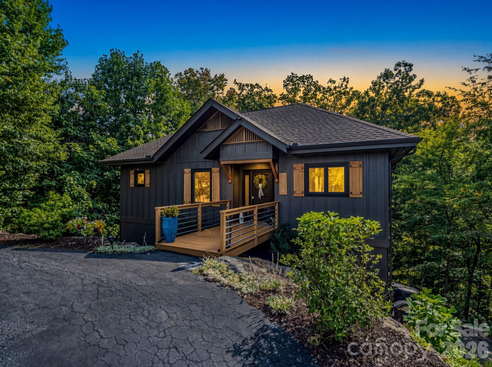 274 Hawks Nest Trail Property Photo 1