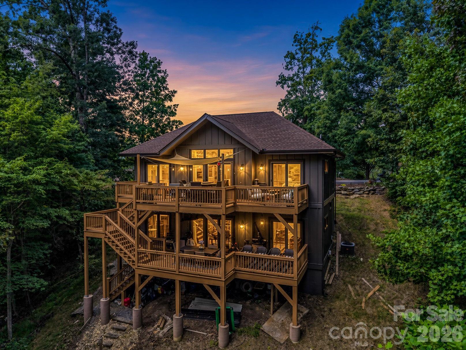 274 Hawks Nest Trail Property Photo 2
