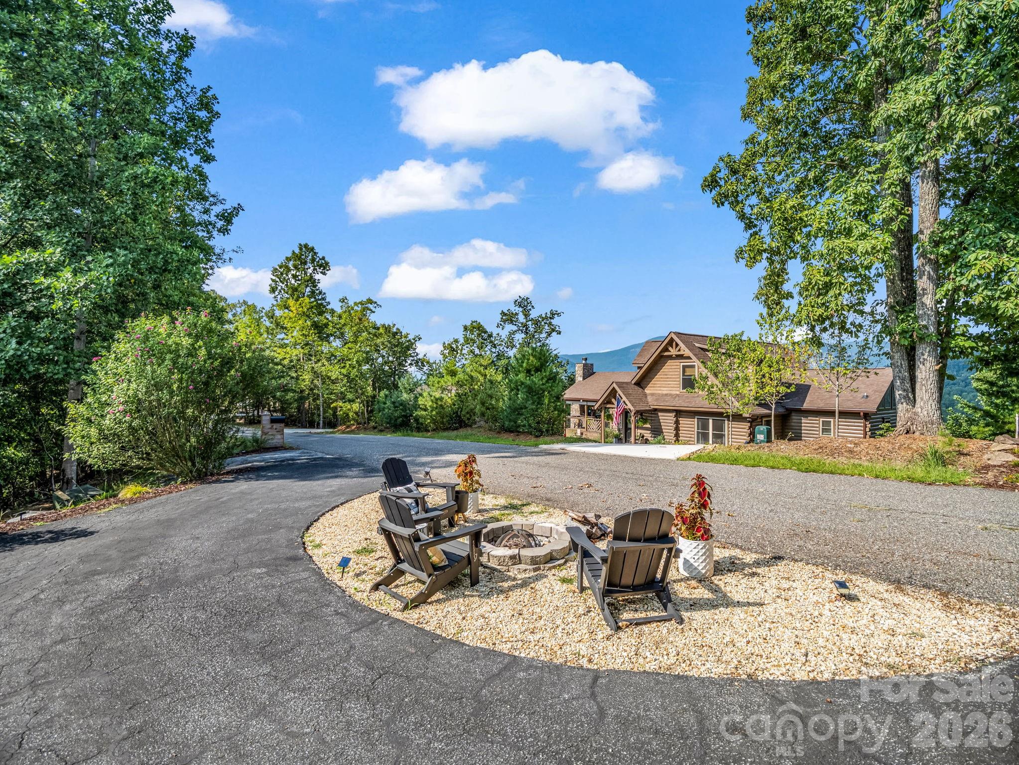 274 Hawks Nest Trail Property Photo 11