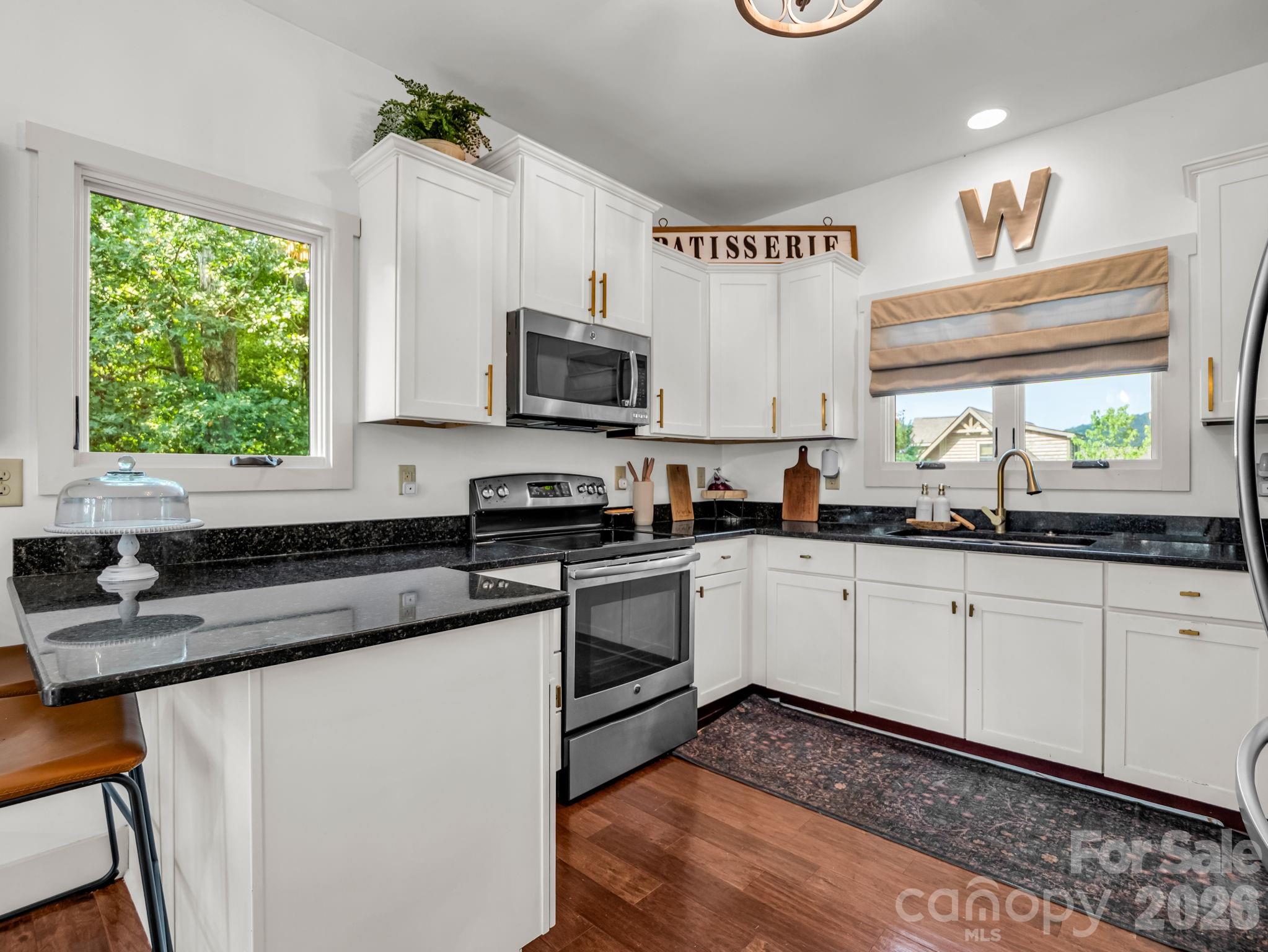 274 Hawks Nest Trail Property Photo 20