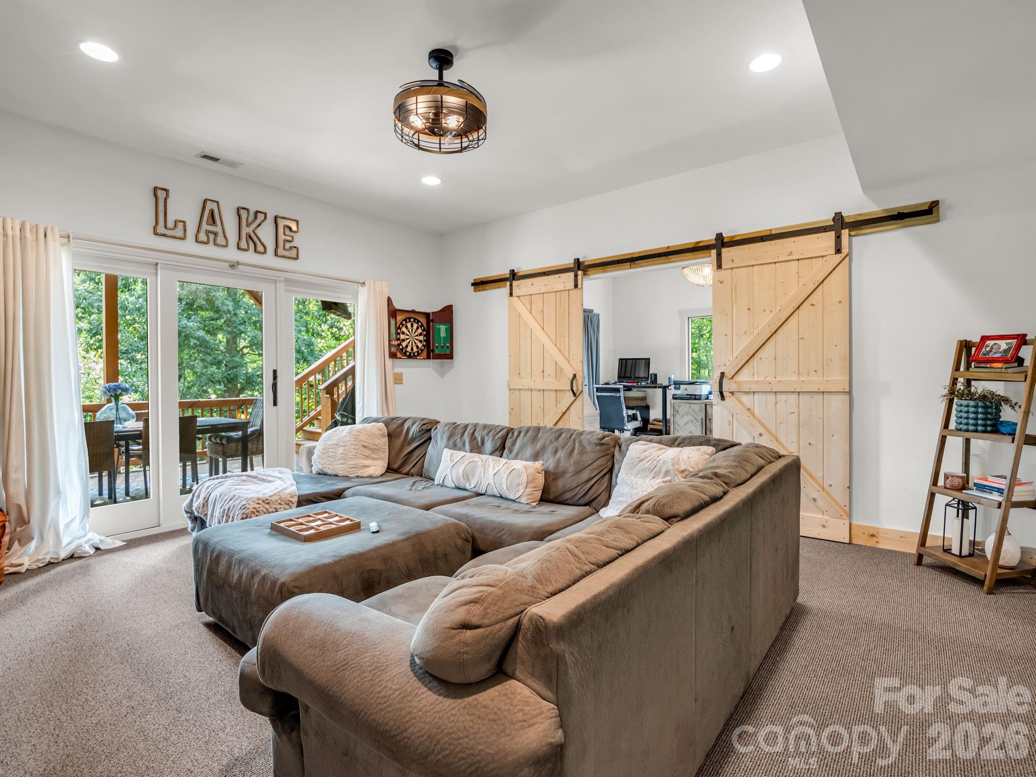 274 Hawks Nest Trail Property Photo 33