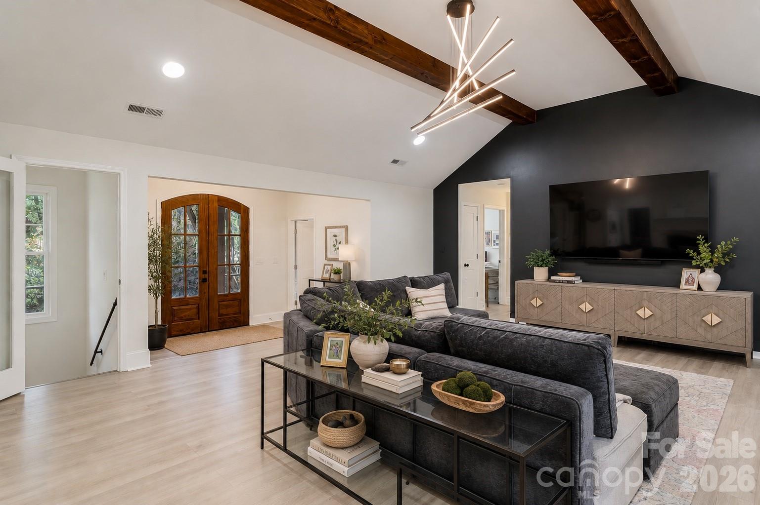16 Tanglewood Road Property Photo 4
