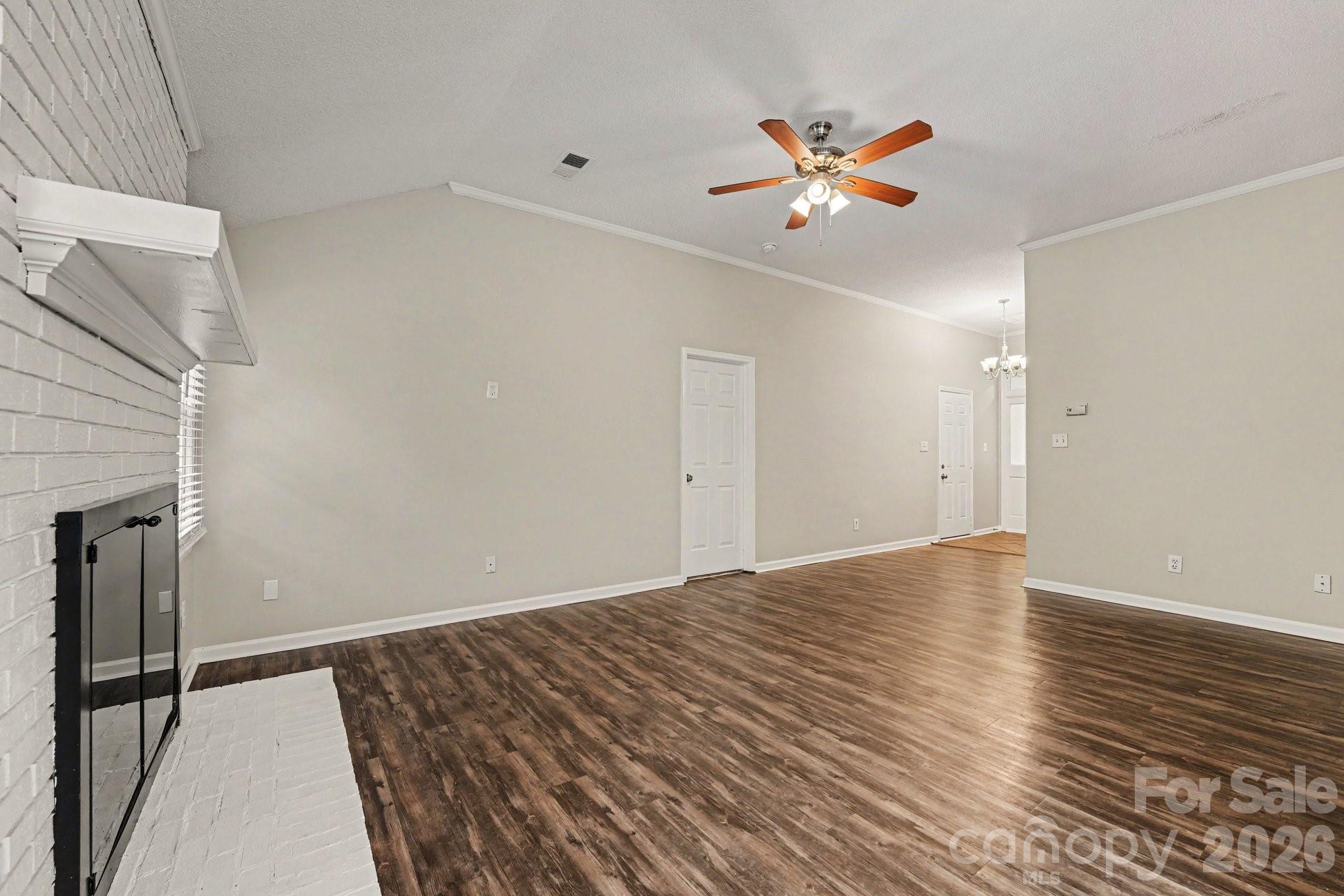 4106 Woodbury Terrace Property Photo 2