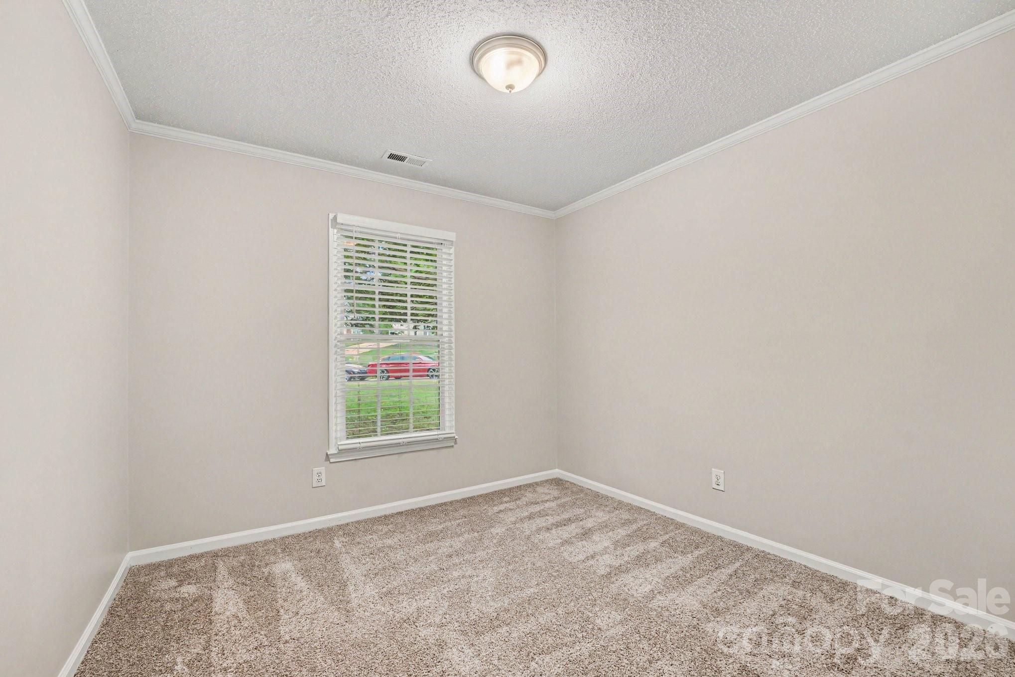 4106 Woodbury Terrace Property Photo 8