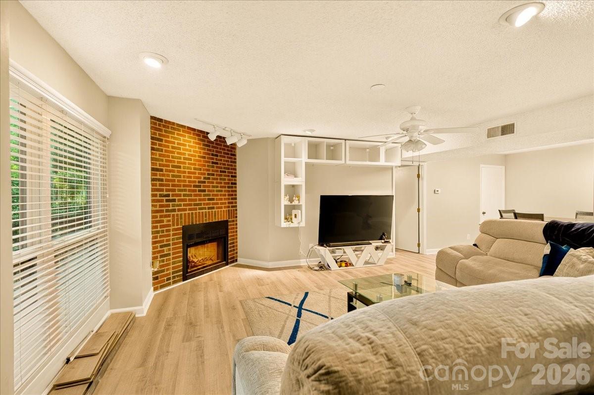 1608 Sharon Road 47 Property Photo 1