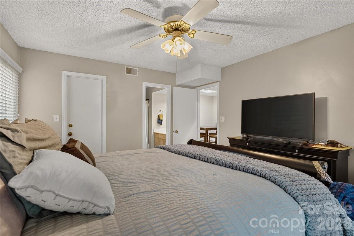 1608 Sharon Road 47 Property Photo 12