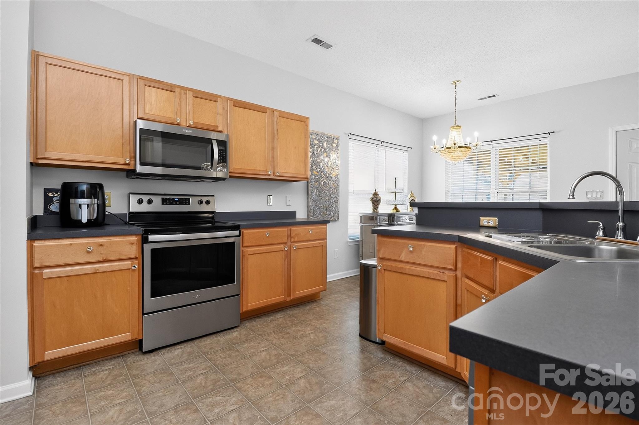 7613 Deluca Drive Property Photo 14