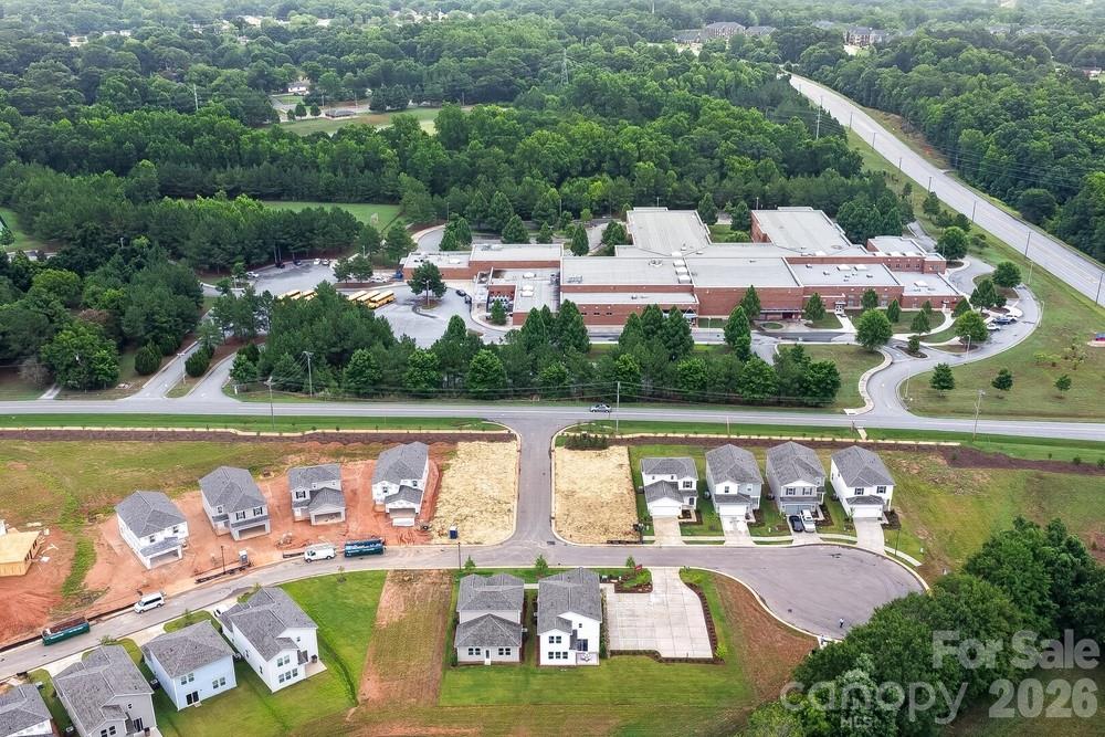 300 Fincastle Glen Road Property Photo 6