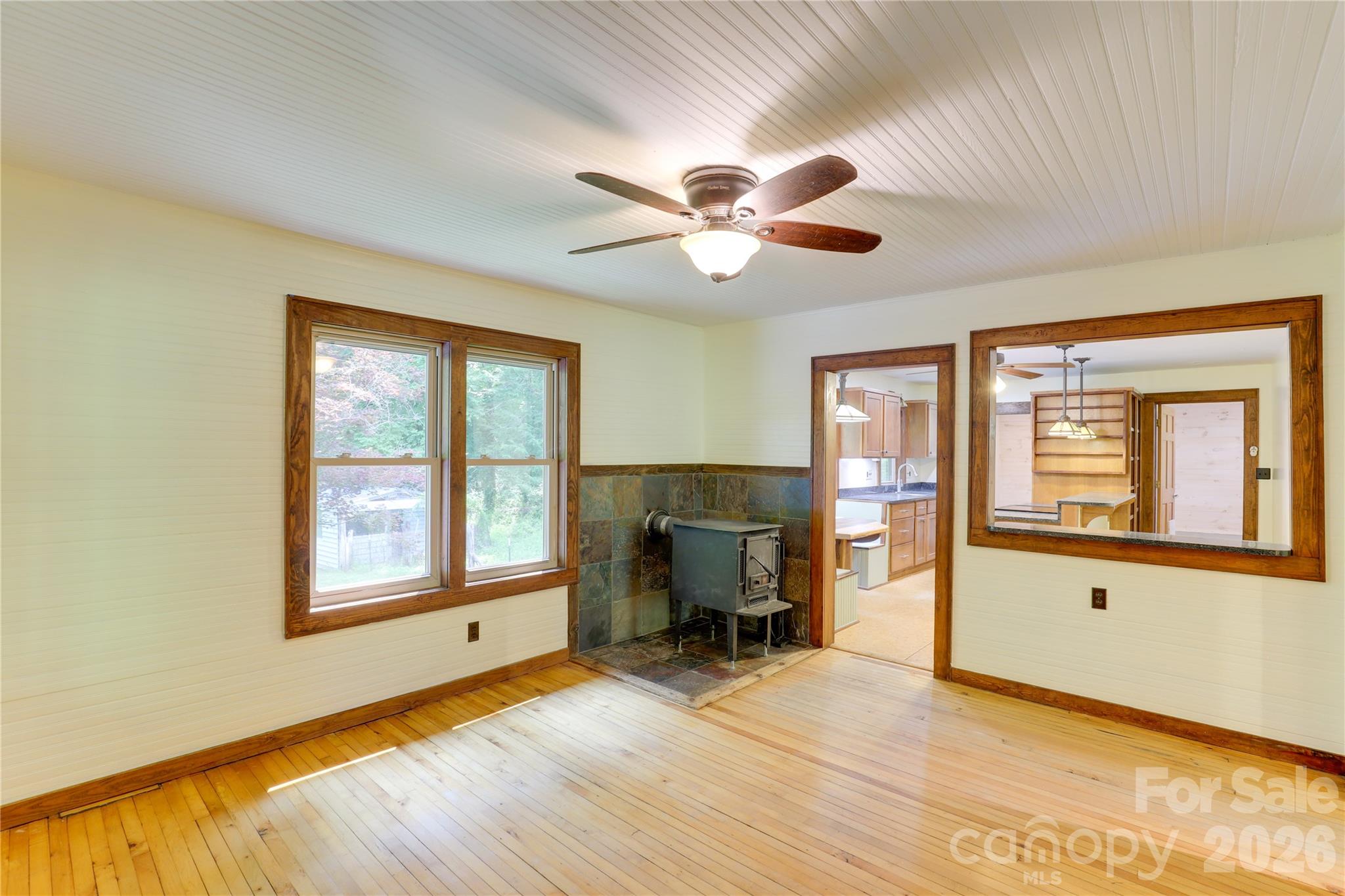 435 Mountain Cove Road Property Photo 9