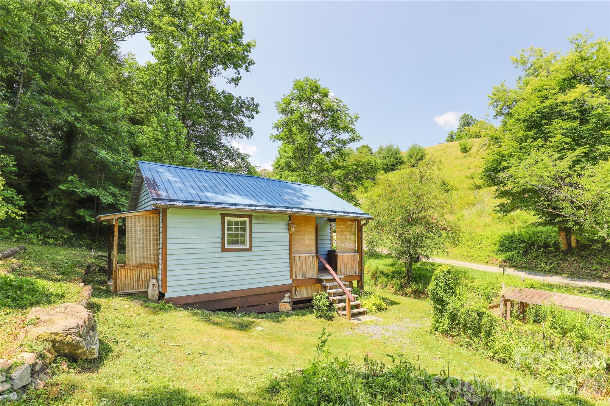 435 Mountain Cove Road Property Photo 36