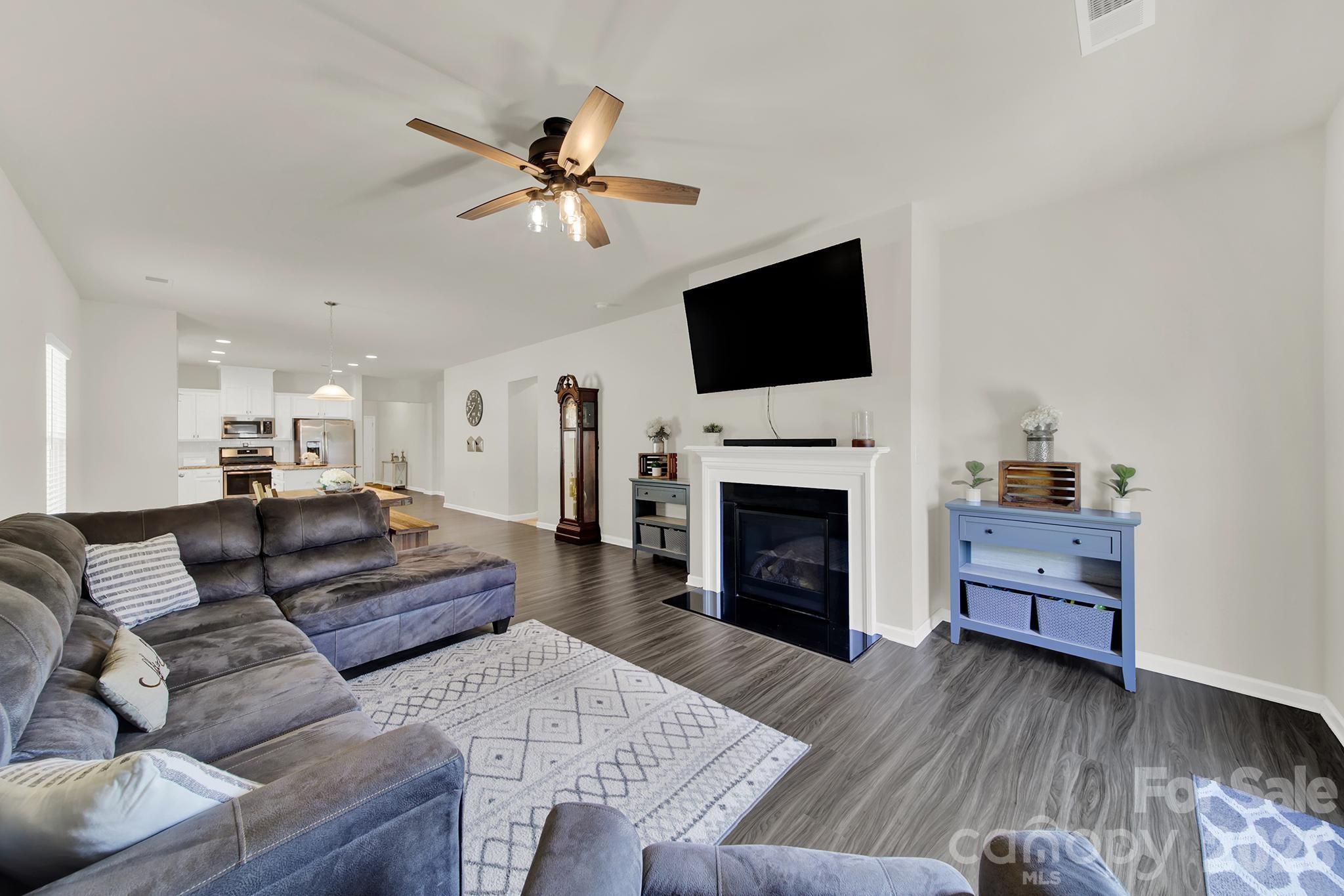 191 Willow Valley Drive Property Photo 11
